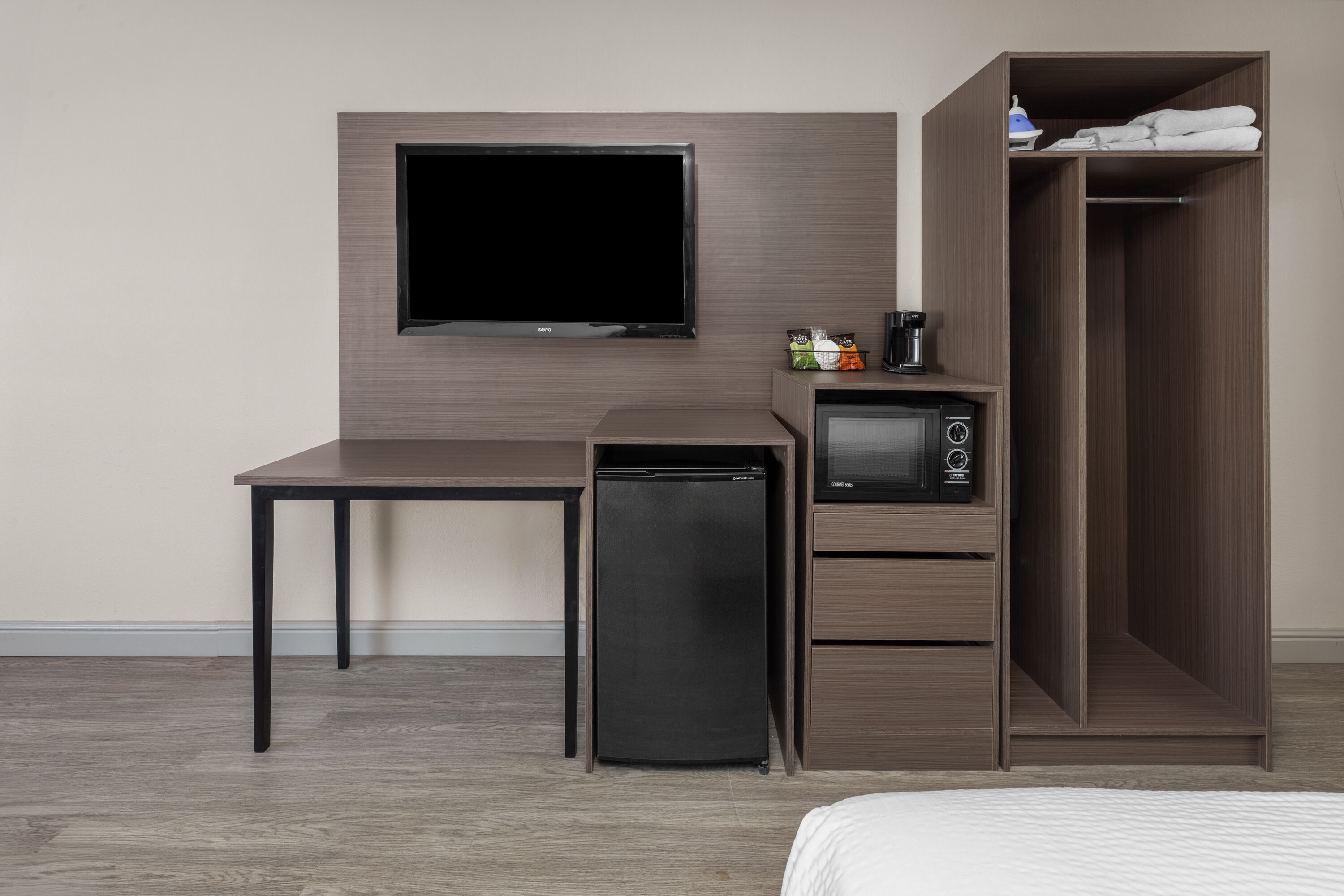 Guest room at the Angel Inn Near IMAX, a Travelodge by Wyndham in Branson, Missouri