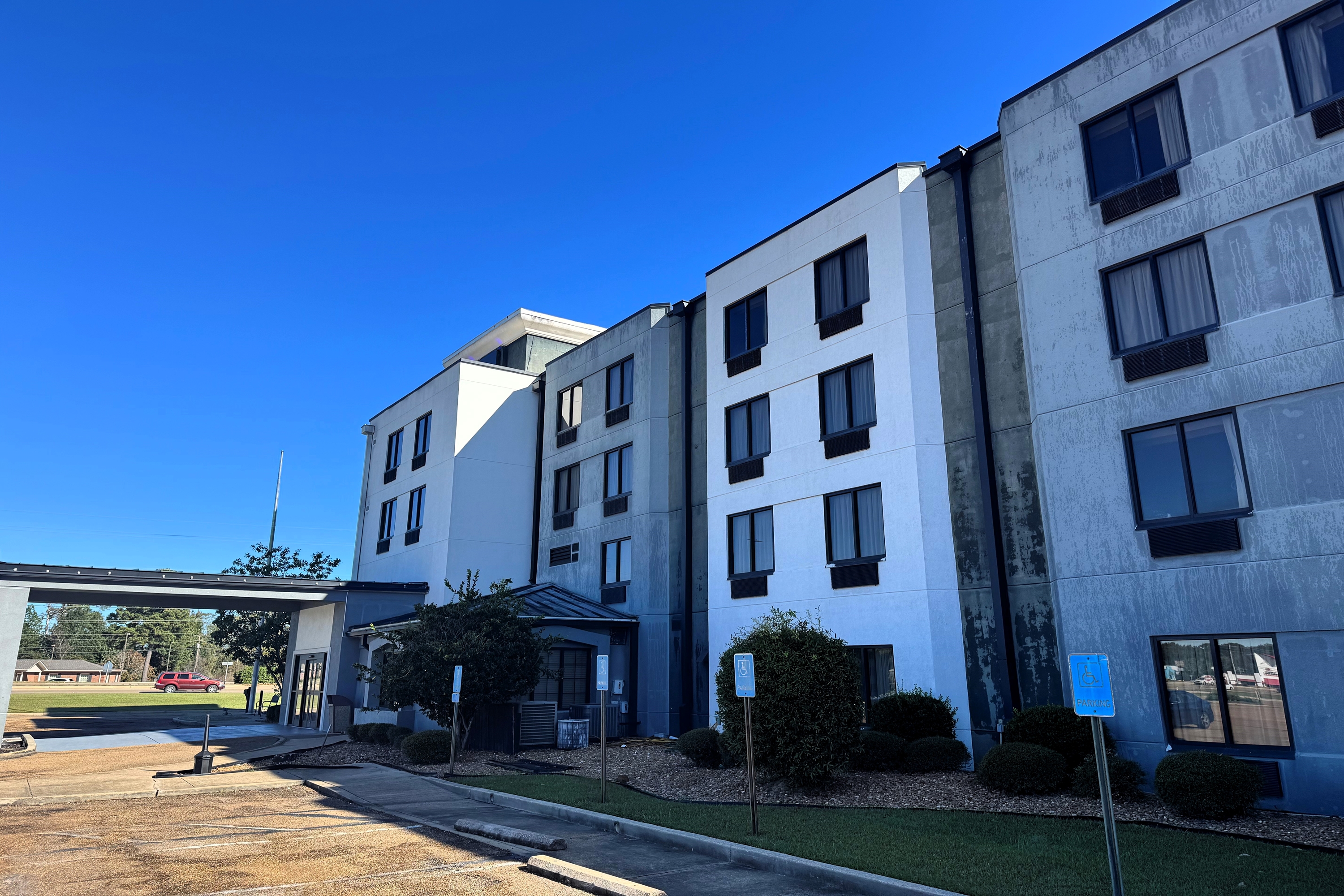 Exterior of Travelodge by Wyndham Flowood/Jackson/Airport North hotel in Flowood, Mississippi