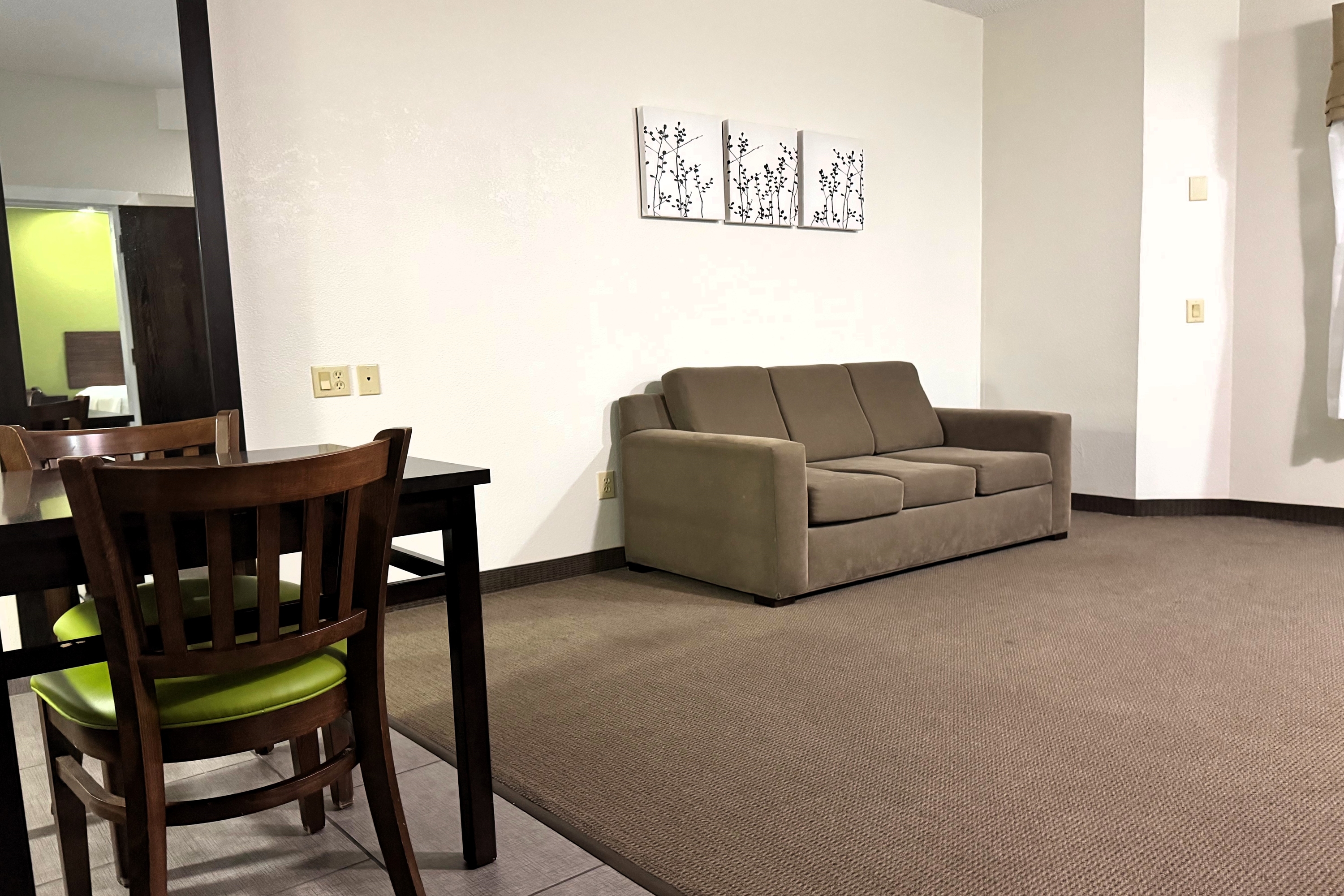 Guest room at the Travelodge by Wyndham Flowood/Jackson/Airport North in Flowood, Mississippi