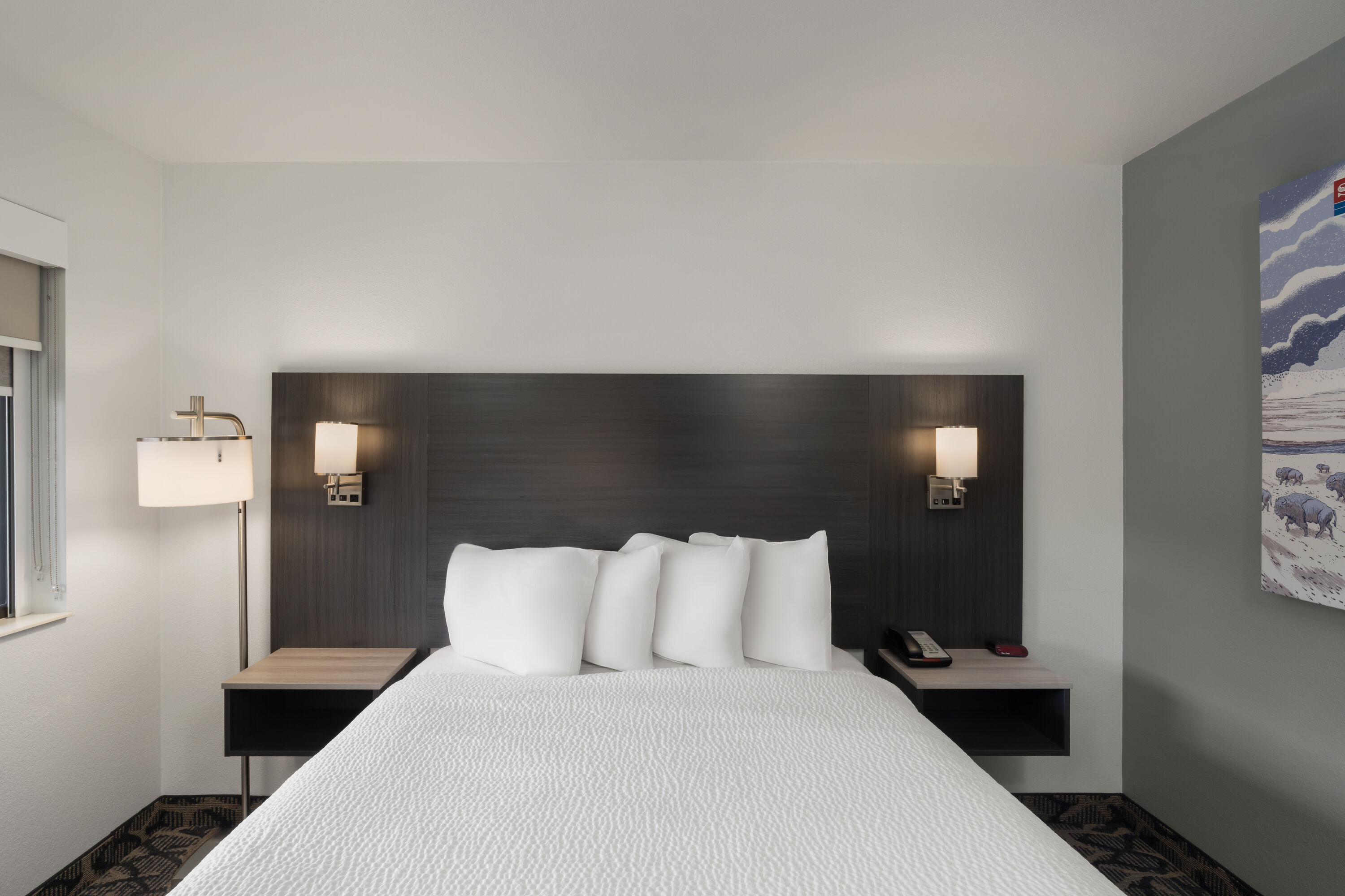Guest room at the Travelodge by Wyndham Gardiner Yellowstone Park North in Gardiner, Montana