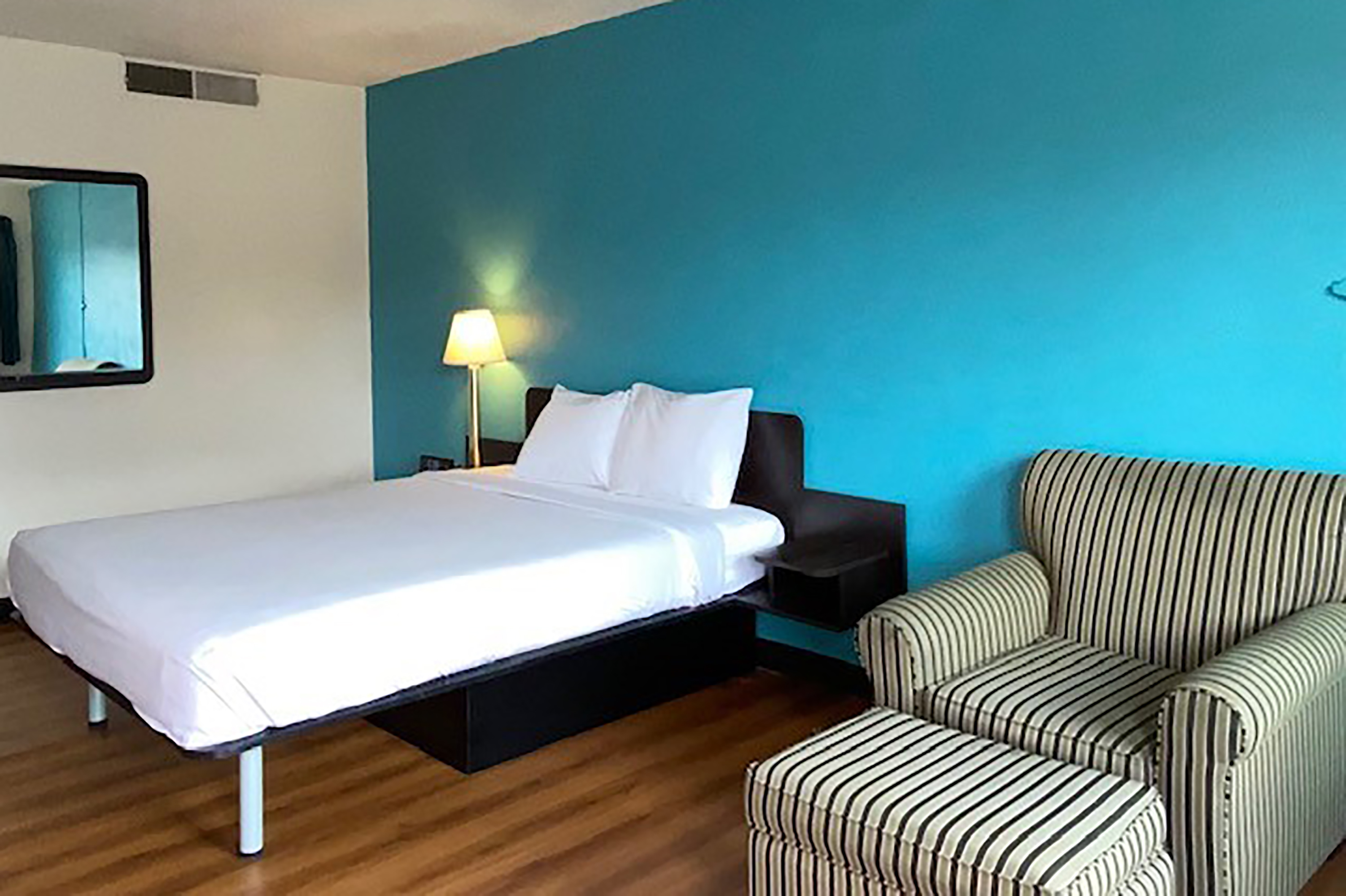 Guest room at the Travelodge Inn & Suites by Wyndham Missoula University Park in Missoula, Montana