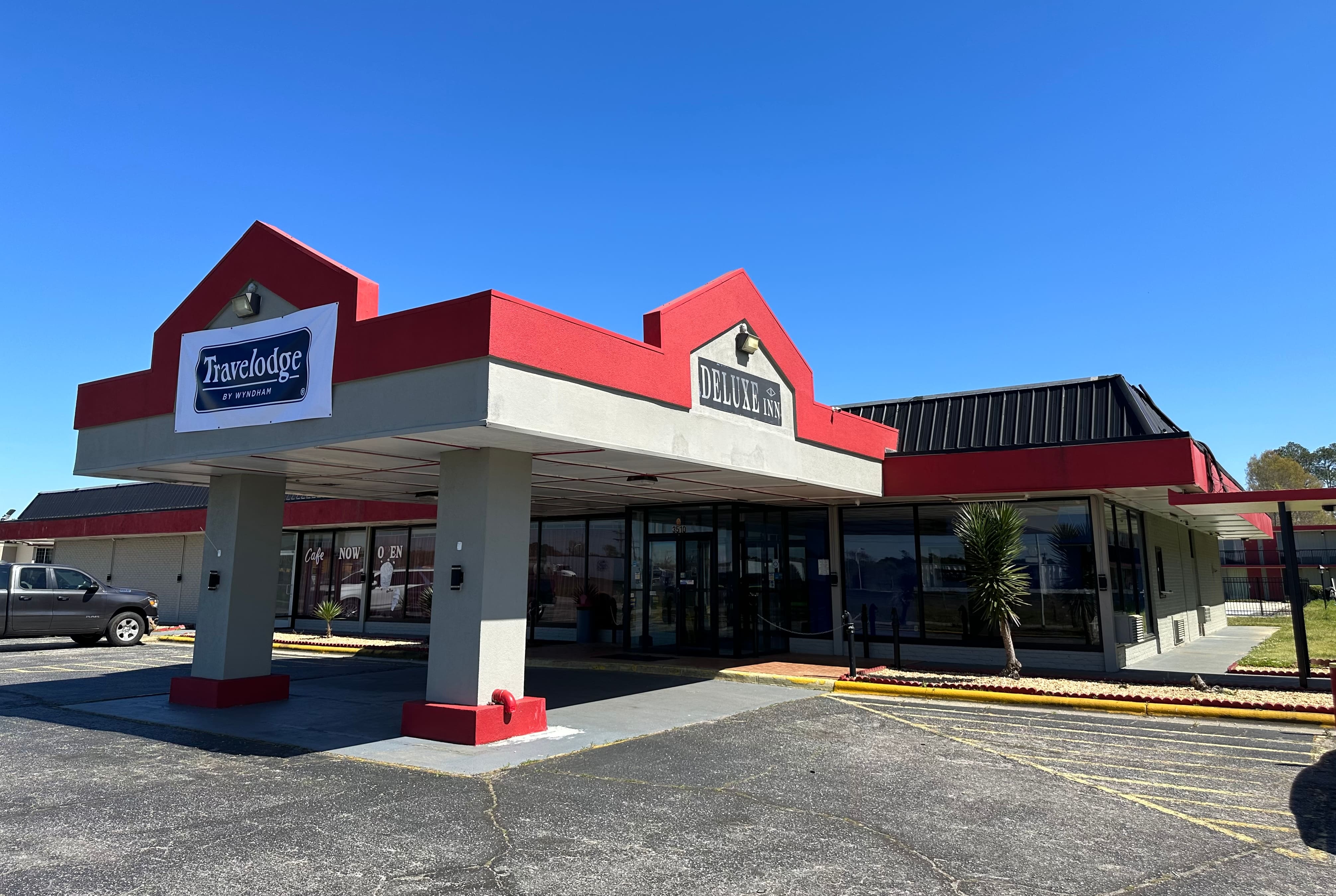 Travelodge by Wyndham Lumberton Lumberton, NC Hotels