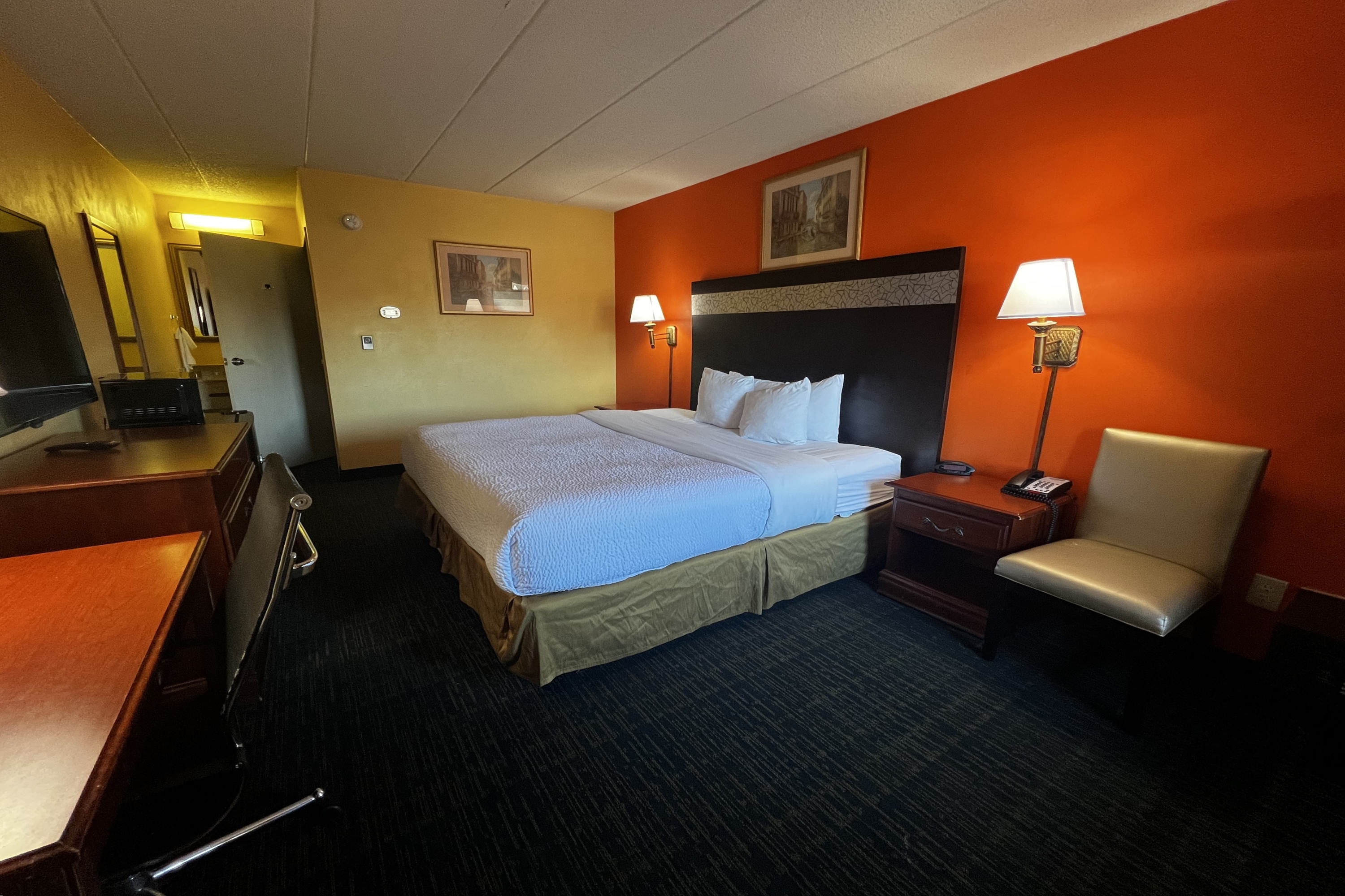 Guest room at the Travelodge by Wyndham Parsippany in Parsippany, New Jersey