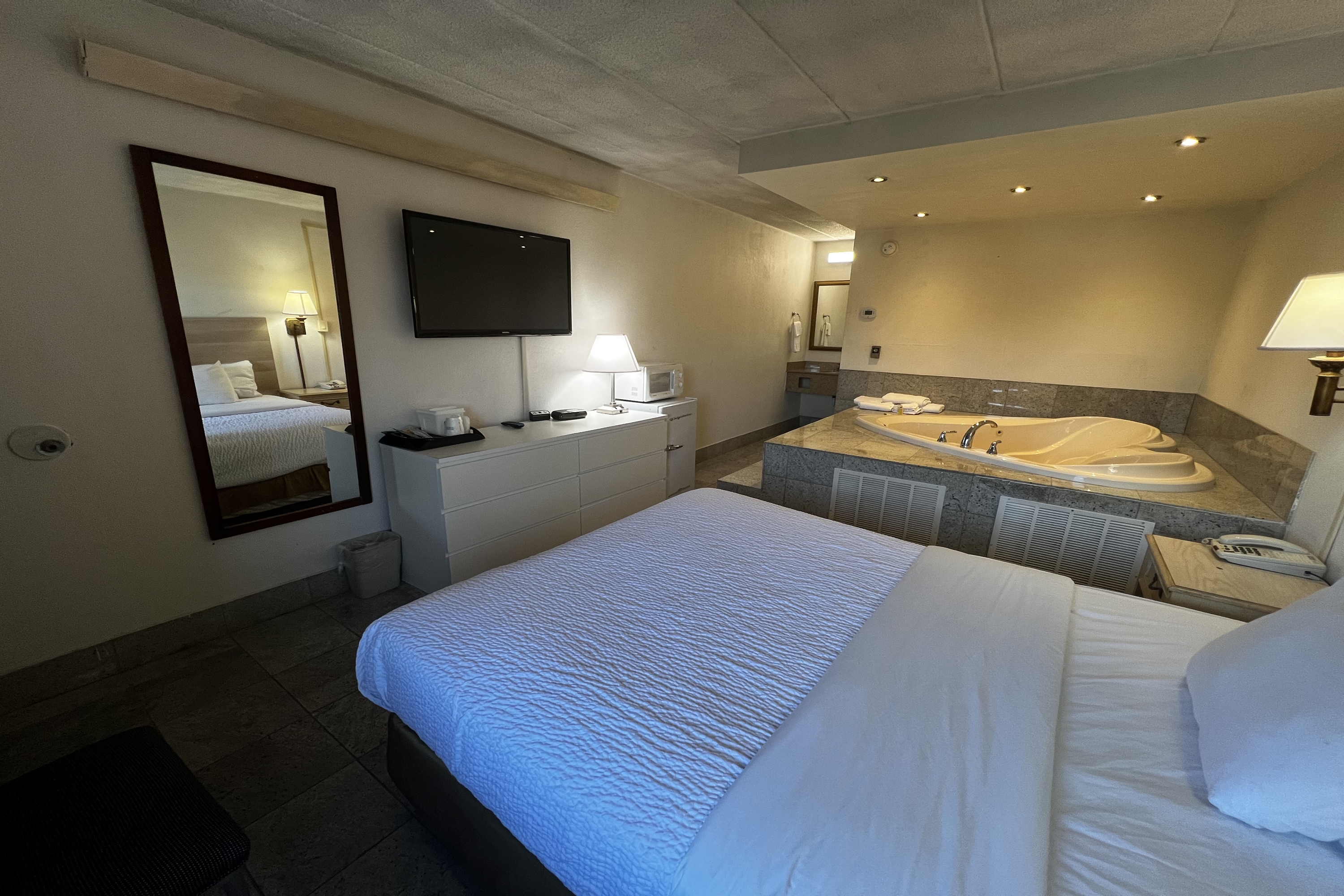 Guest room at the Travelodge by Wyndham Parsippany in Parsippany, New Jersey