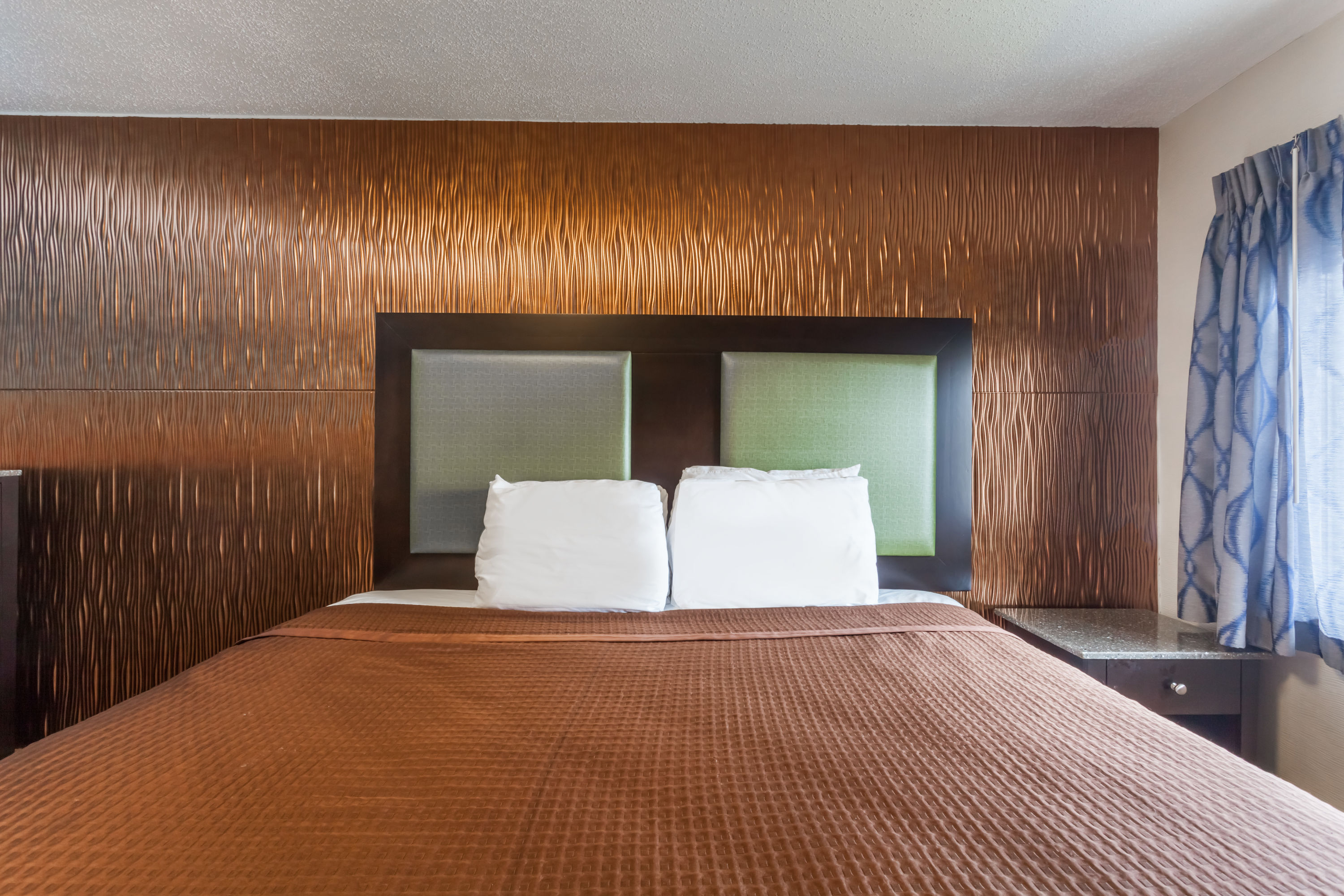 Guest room at the Travelodge by Wyndham South Hackensack in South Hackensack, New Jersey