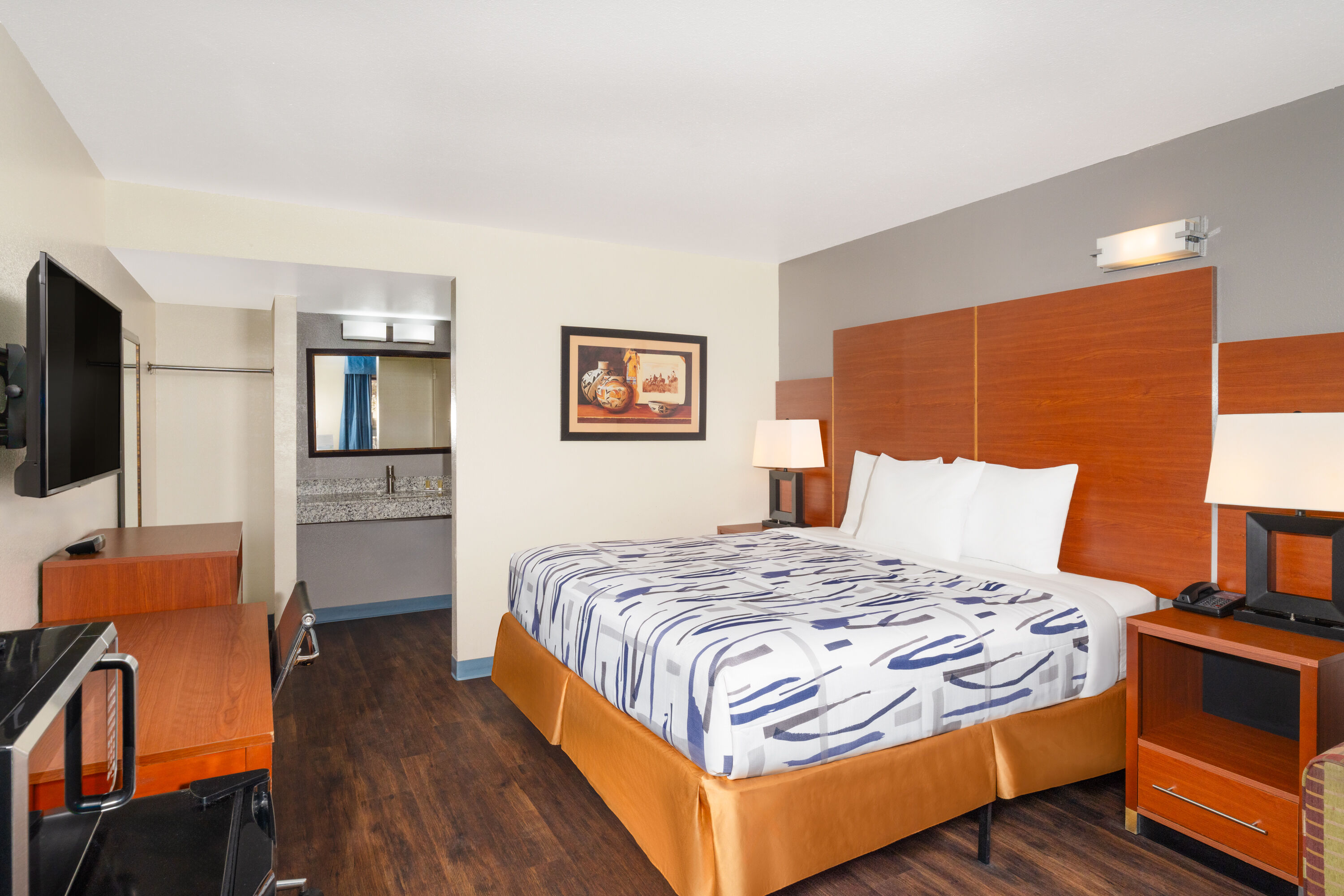 Guest room at the Travelodge by Wyndham Albuquerque West in Albuquerque, New Mexico