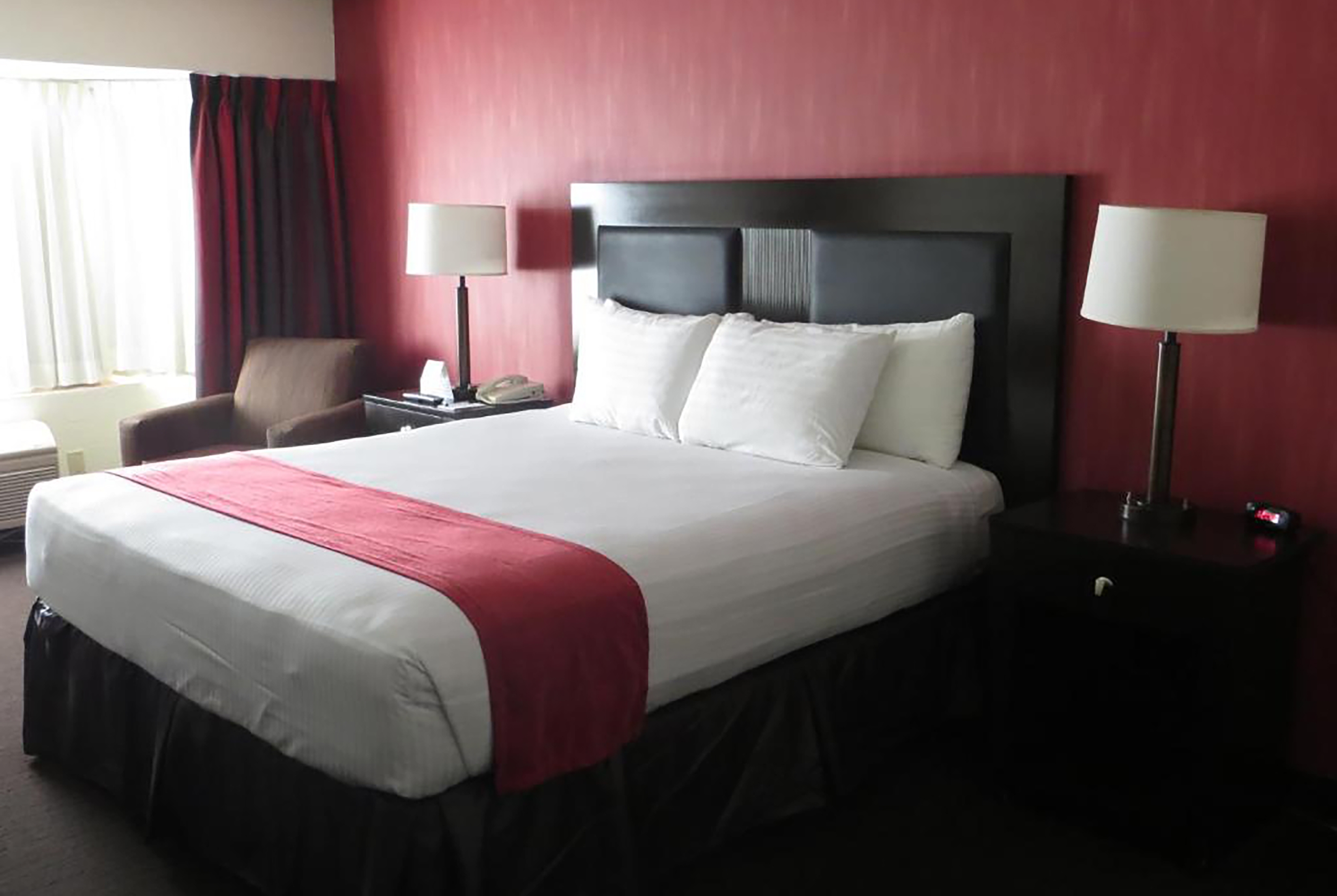 Guest room at the Primm Valley Hotel & Casino, a Travelodge by Wyndham in Primm, Nevada