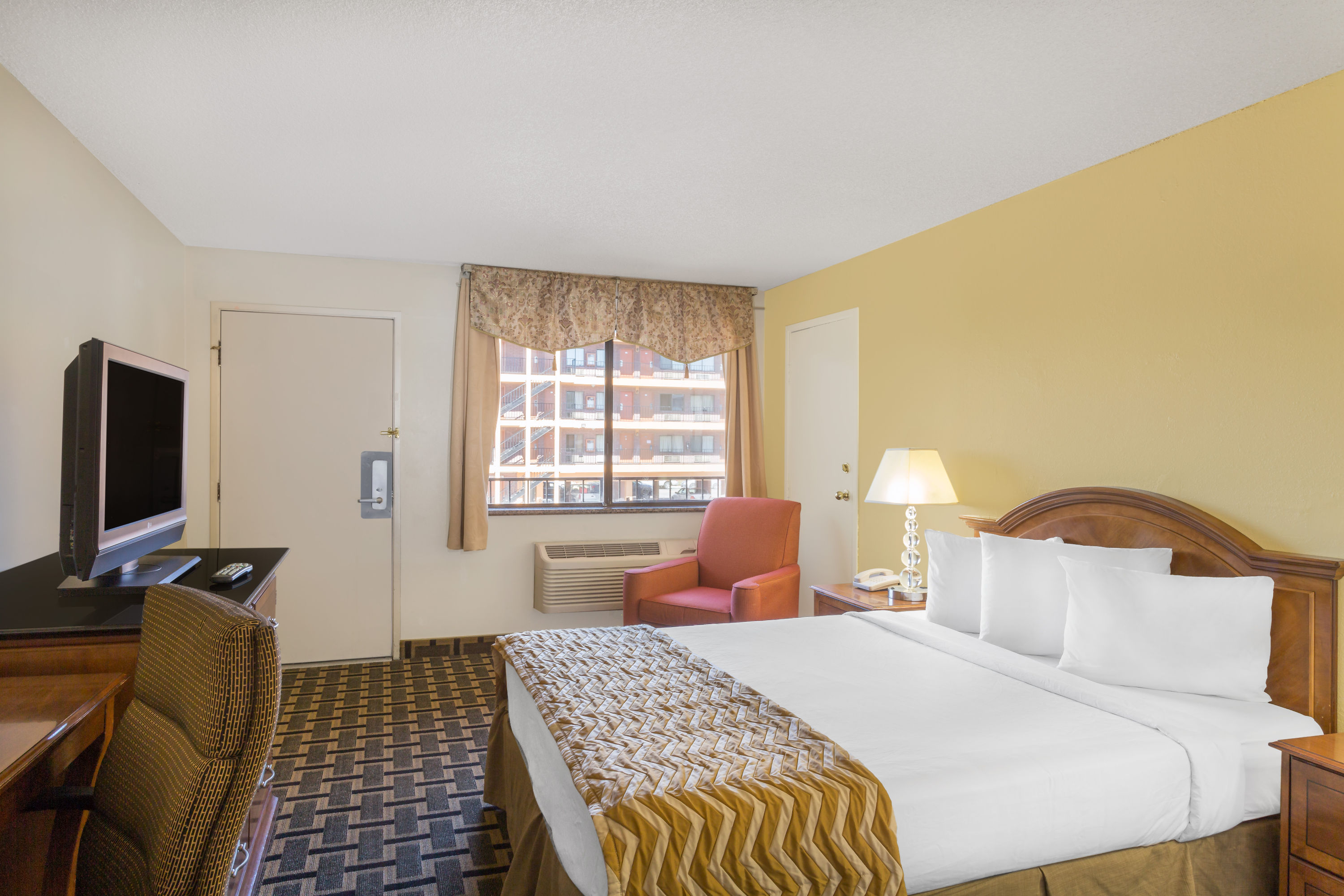 Travelodge By Wyndham Reno Downtown Reno Nv Hotels