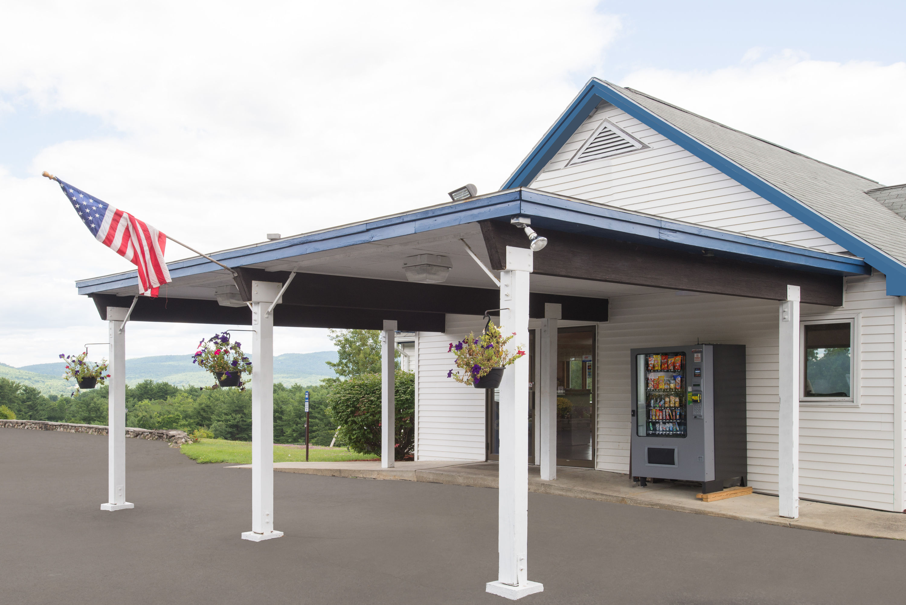 Travelodge by Wyndham Lake George NY Lake George Hotels NY 12845