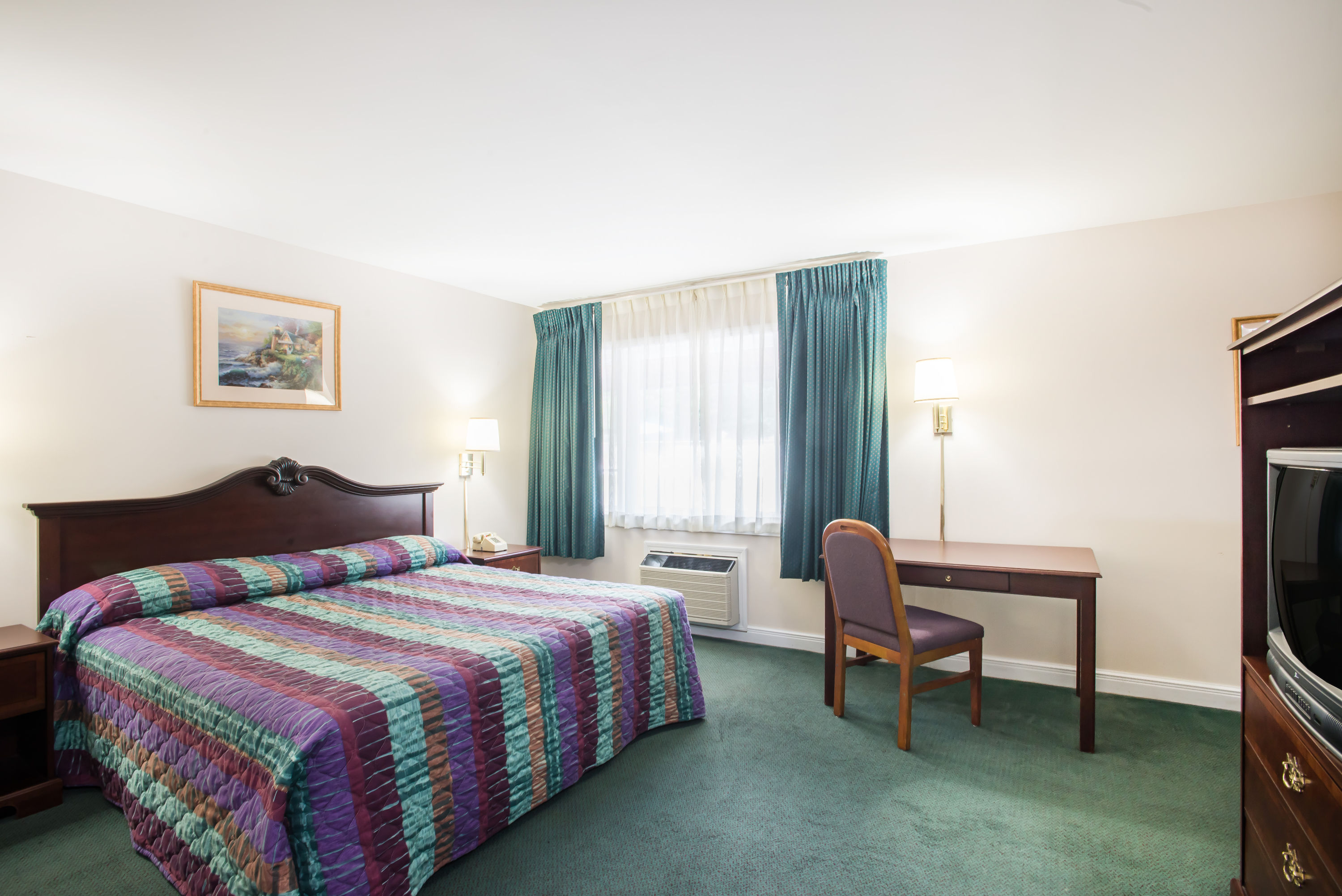 Travelodge by Wyndham Lake George NY | Lake George Hotels, NY 12845
