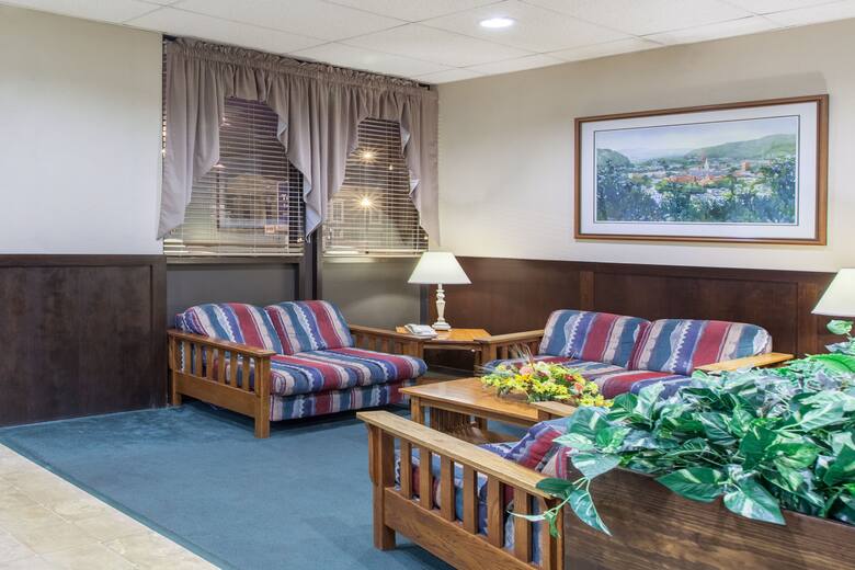 Travelodge Little Falls hotel lobby in Little Falls, New York