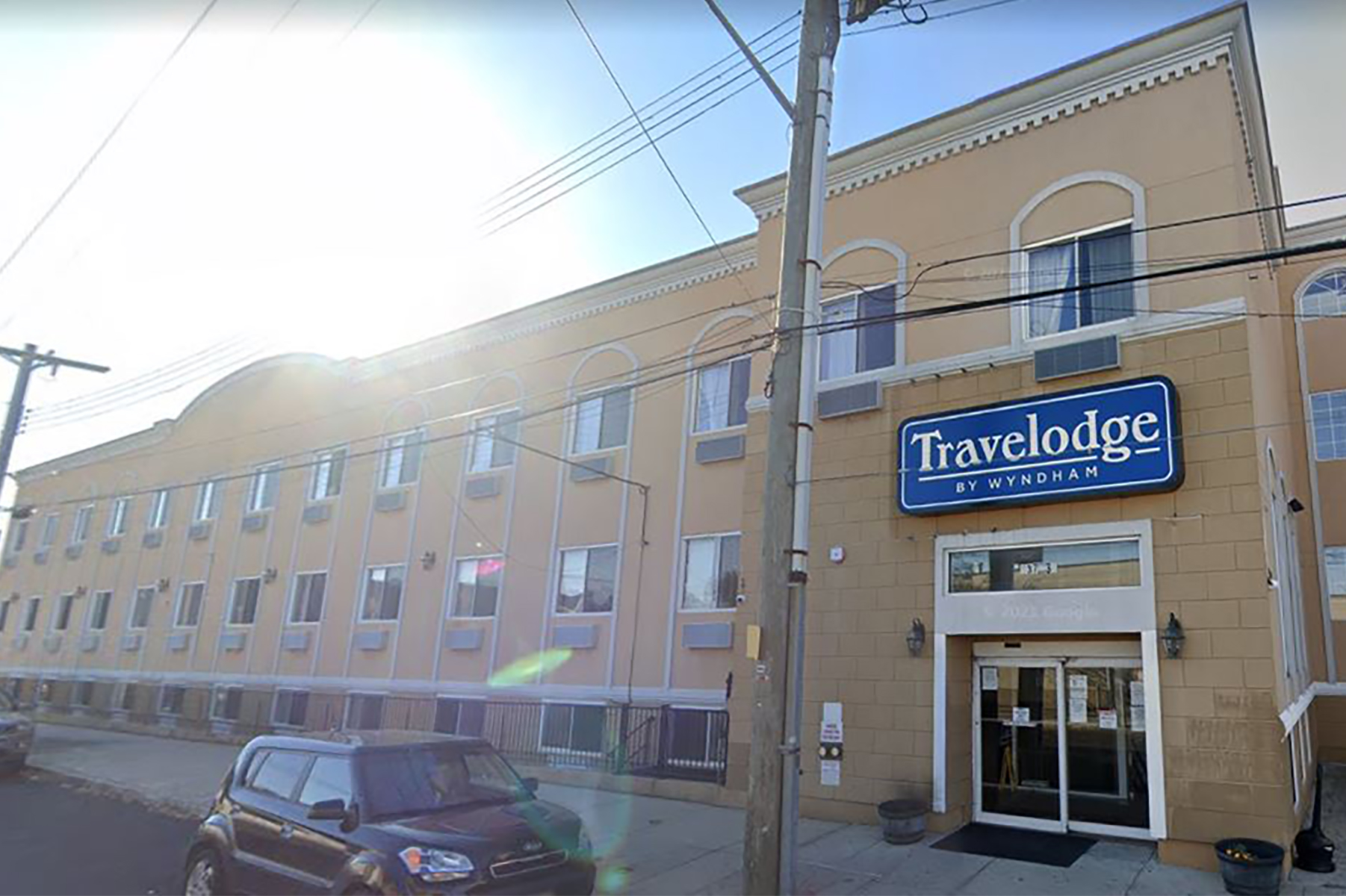 Exterior of Travelodge by Wyndham Ozone Park hotel in Ozone Park, New York
