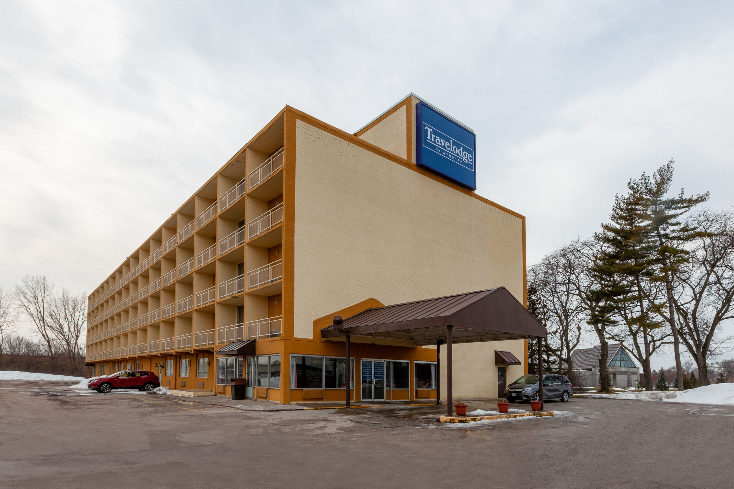 Exterior Day Image of Travelodge by Wyndham Cleveland Airport hotel in Brook Park, Ohio