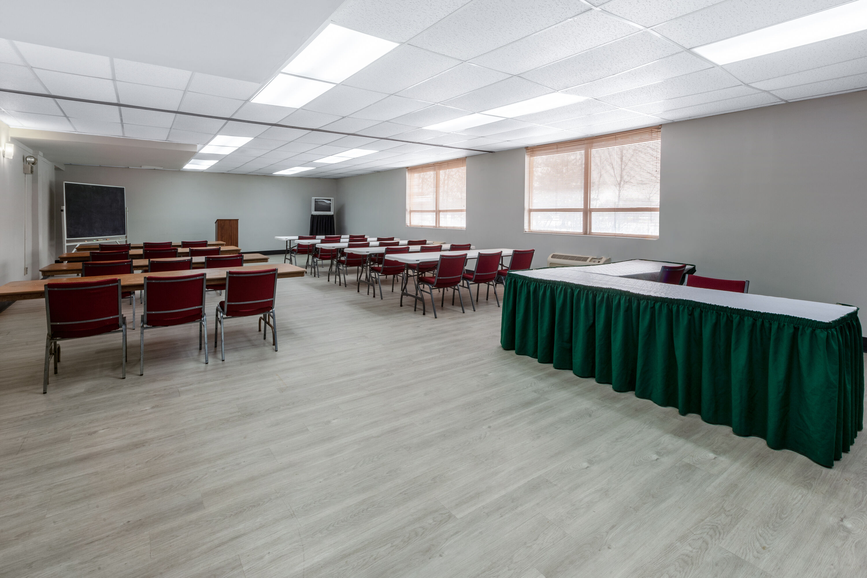 Meeting room at Travelodge by Wyndham Cleveland Airport in Brook Park, Ohio