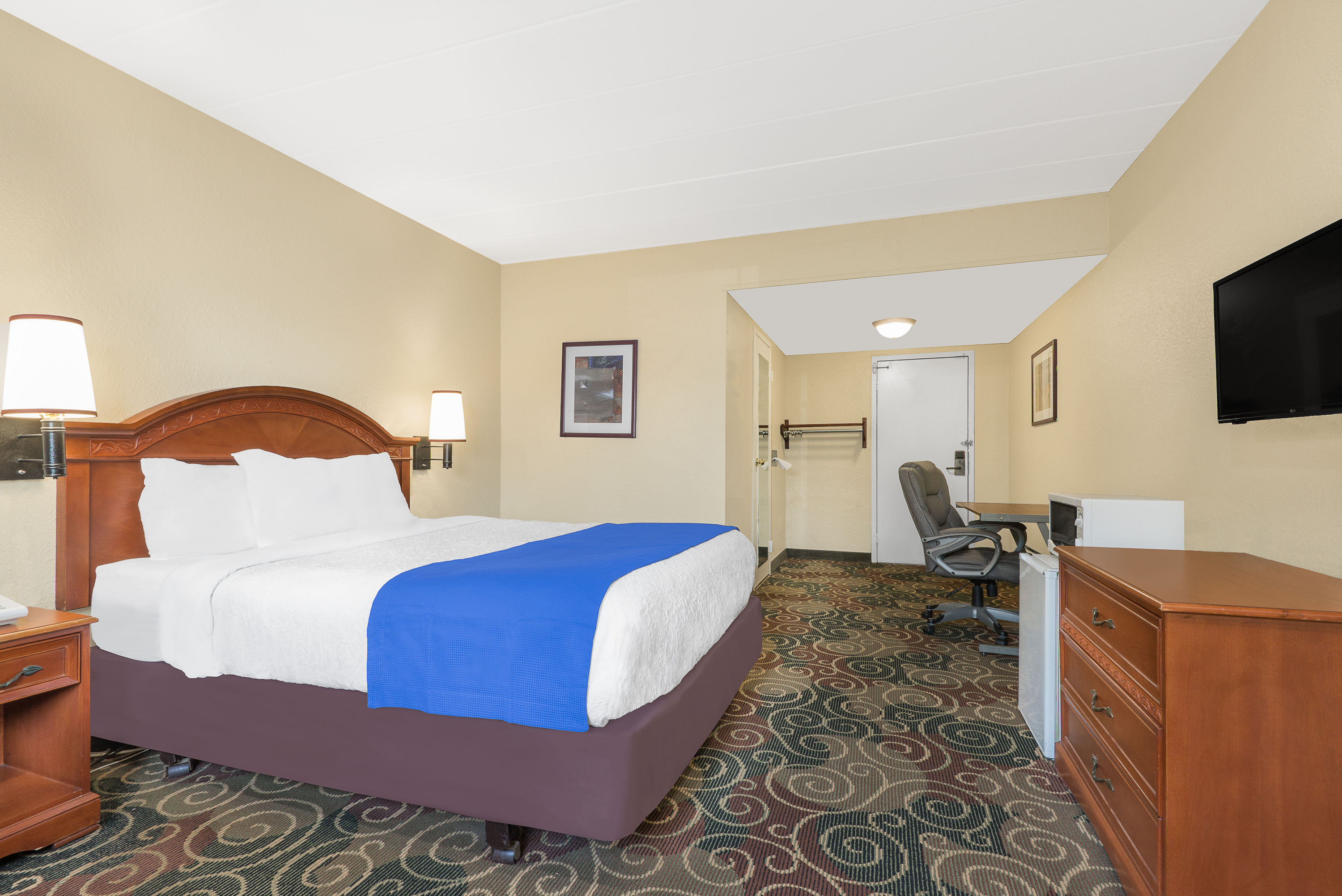 Travelodge By Wyndham Lima Oh Lima Oh Hotels