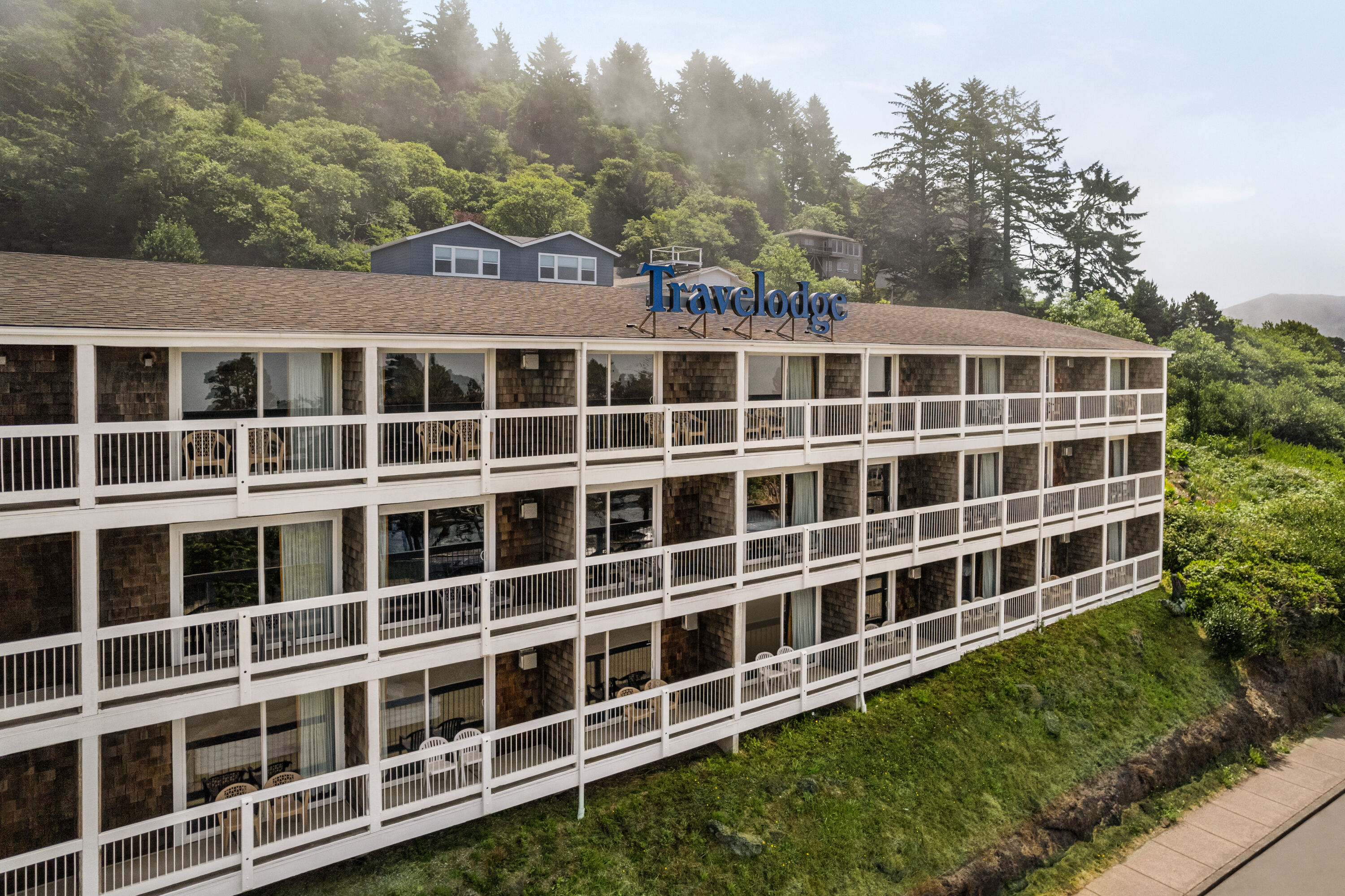 Exterior of Travelodge by Wyndham Depoe Bay hotel in Depoe Bay, Oregon