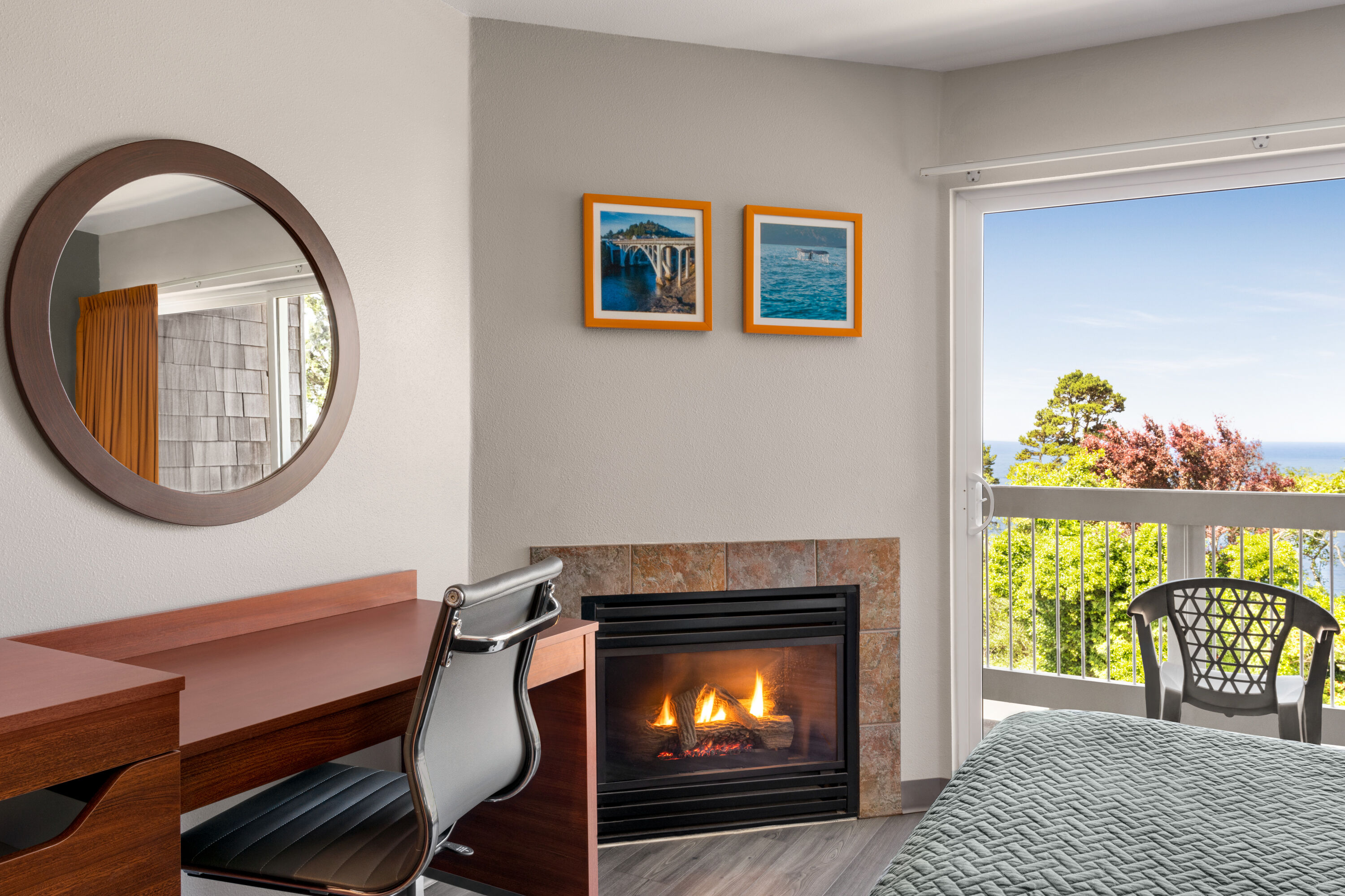 Guest room at the Travelodge by Wyndham Depoe Bay in Depoe Bay, Oregon