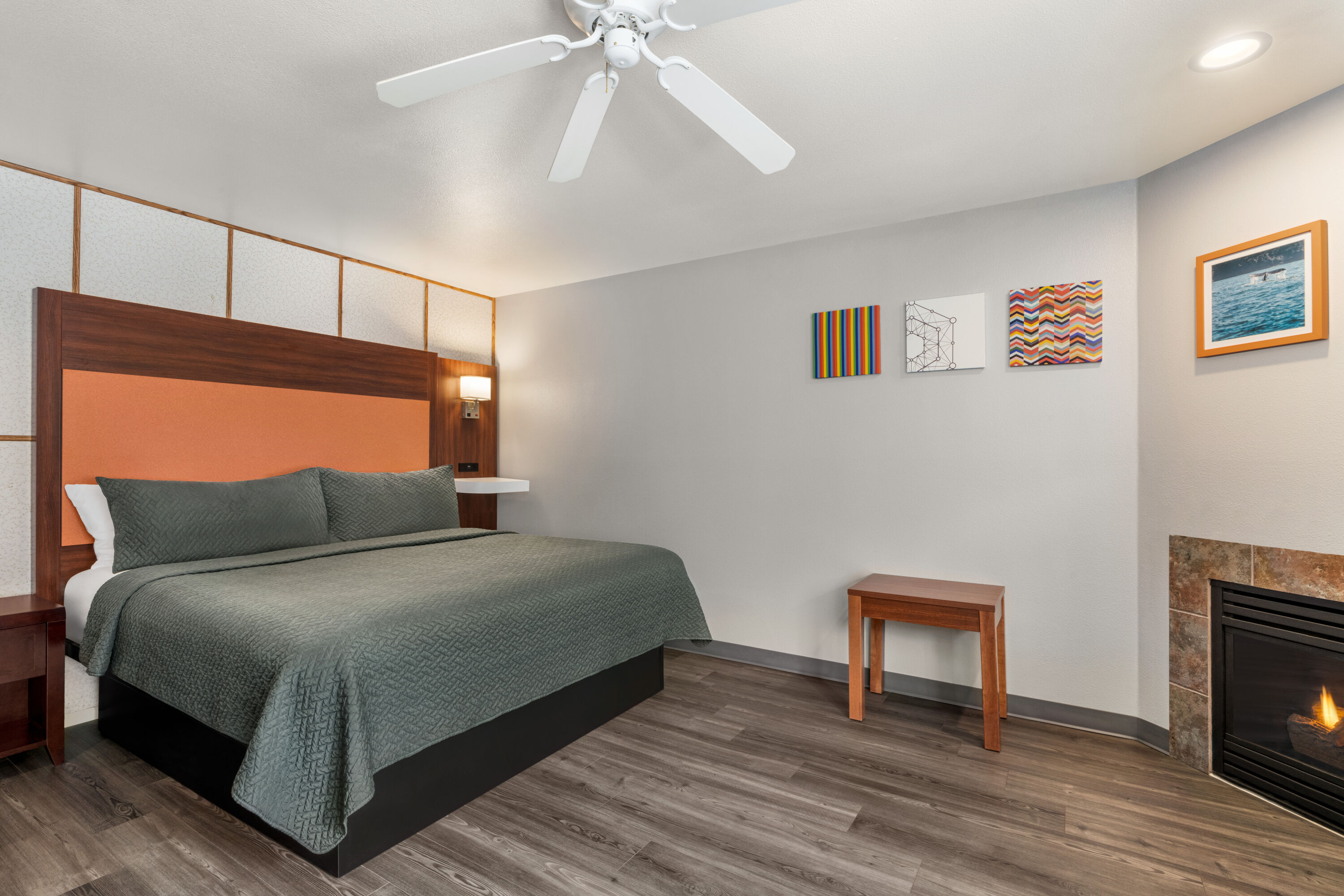 Guest room at the Travelodge by Wyndham Depoe Bay in Depoe Bay, Oregon