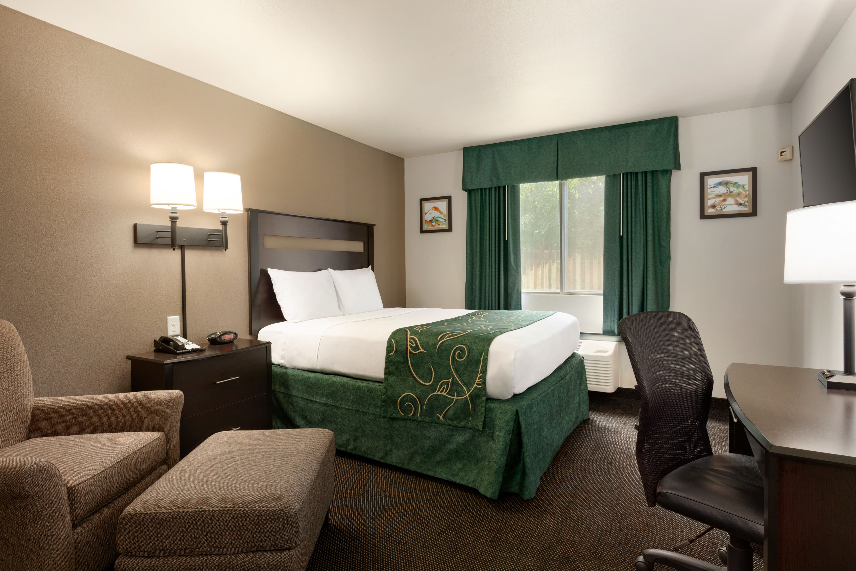 Travelodge by Wyndham Hermiston Hermiston, OR Hotels