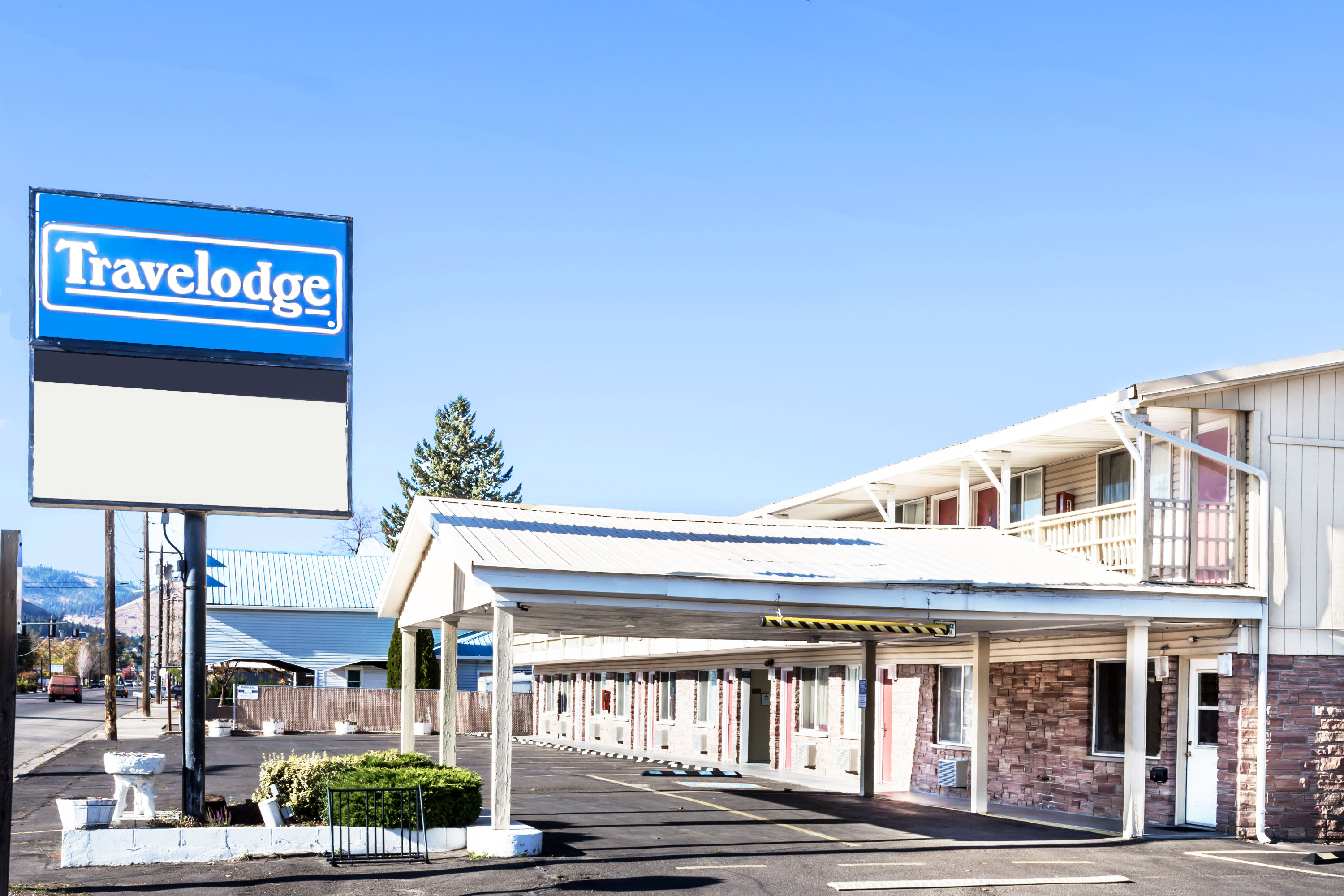 Travelodge by Wyndham La Grande | La Grande, OR Hotels