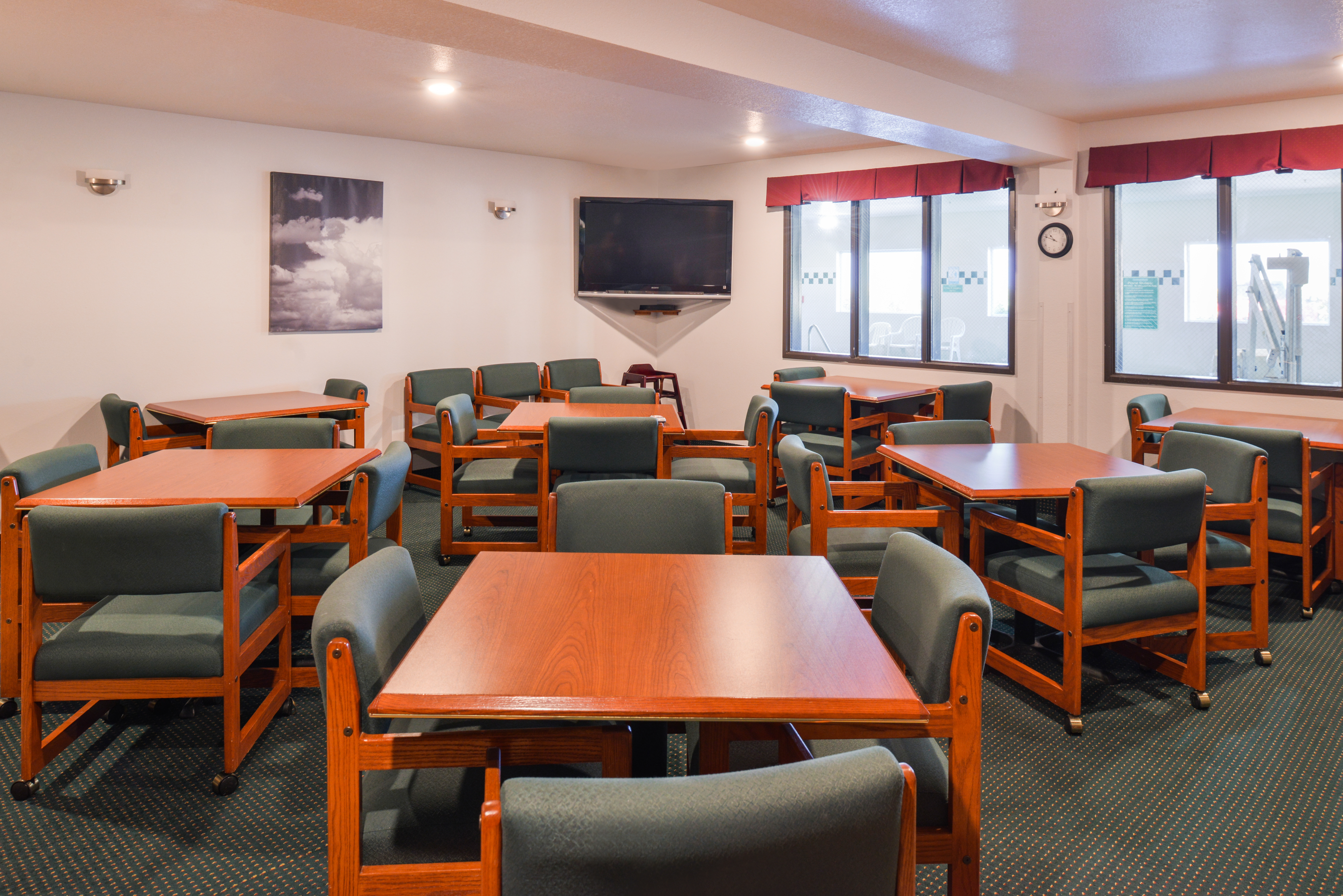 Travelodge Suites By Wyndham Newberg Newberg Or Hotels