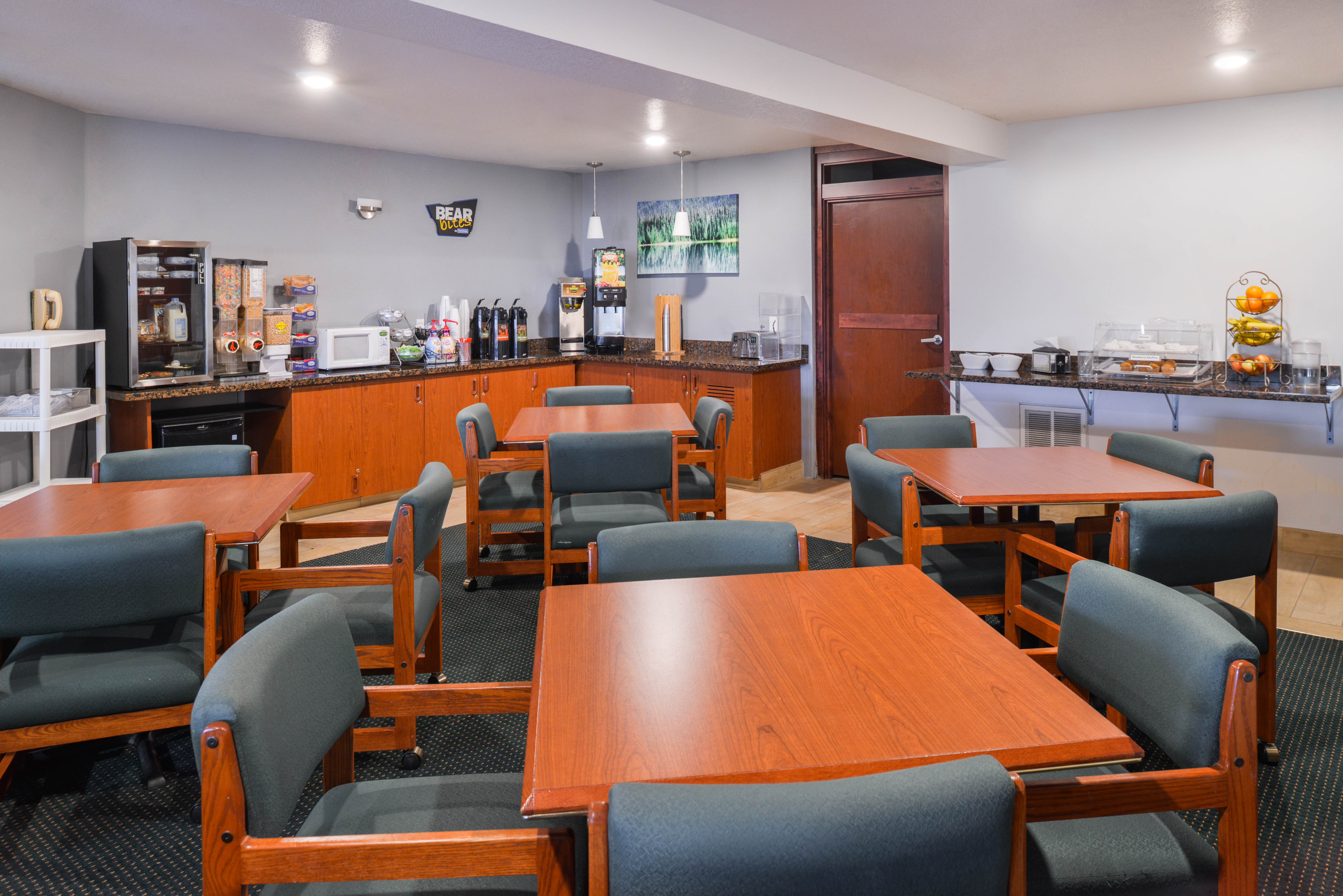 Free breakfast at Travelodge Suites by Wyndham Newberg in Newberg, Oregon