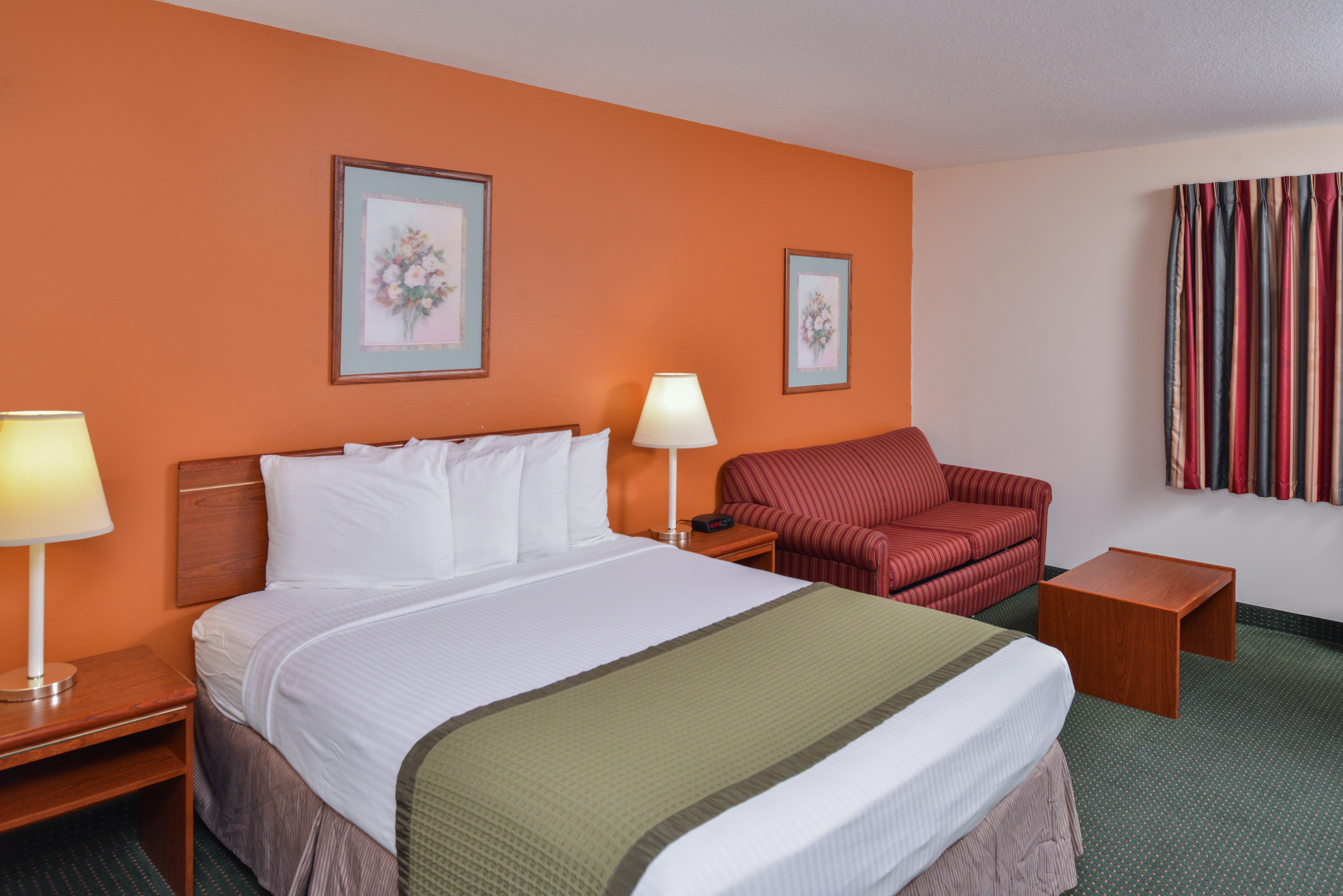 Guest room at the Travelodge Suites by Wyndham Newberg in Newberg, Oregon