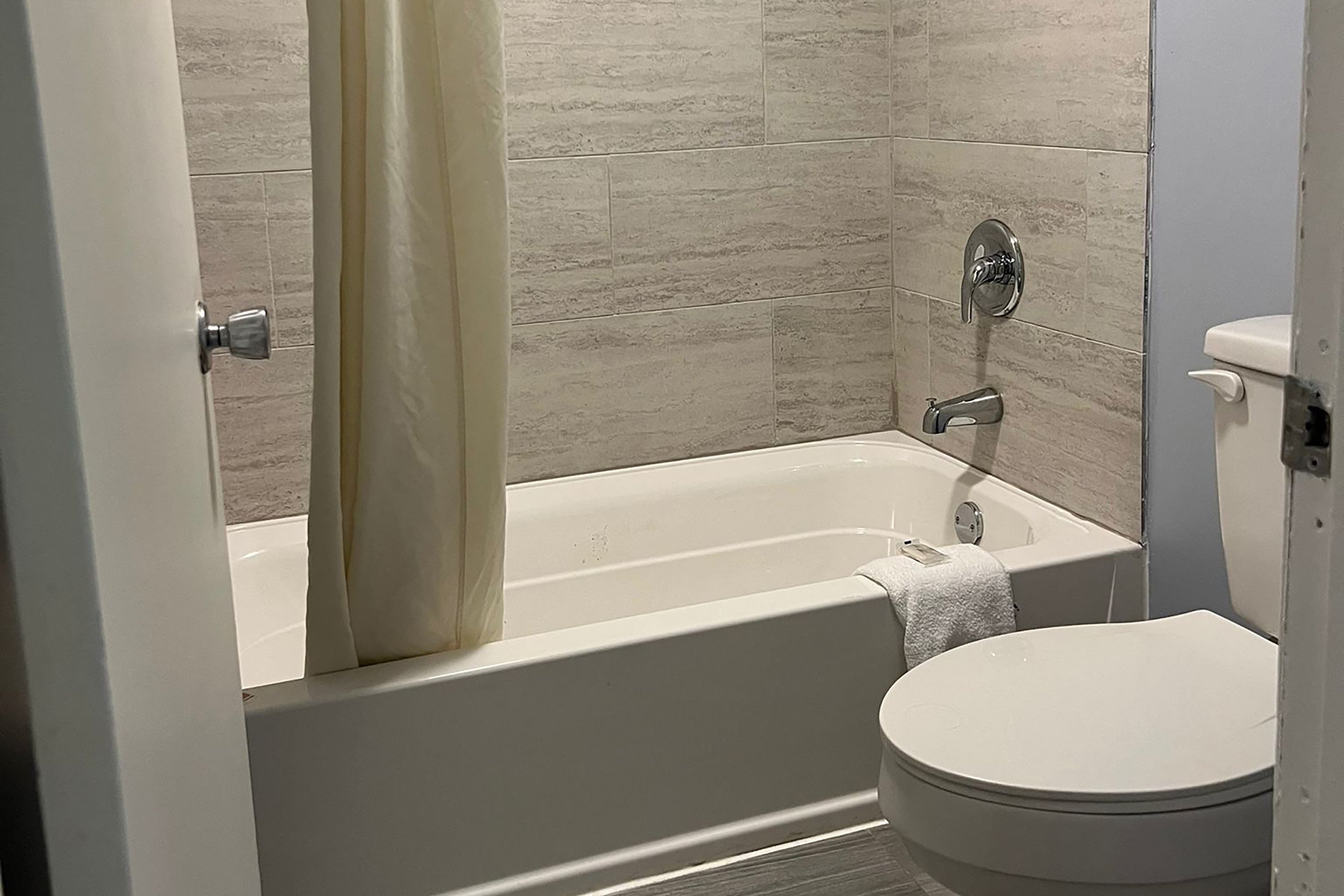 De 10 beste hotels in Almere Prijzen vanaf  82  Bookingcom