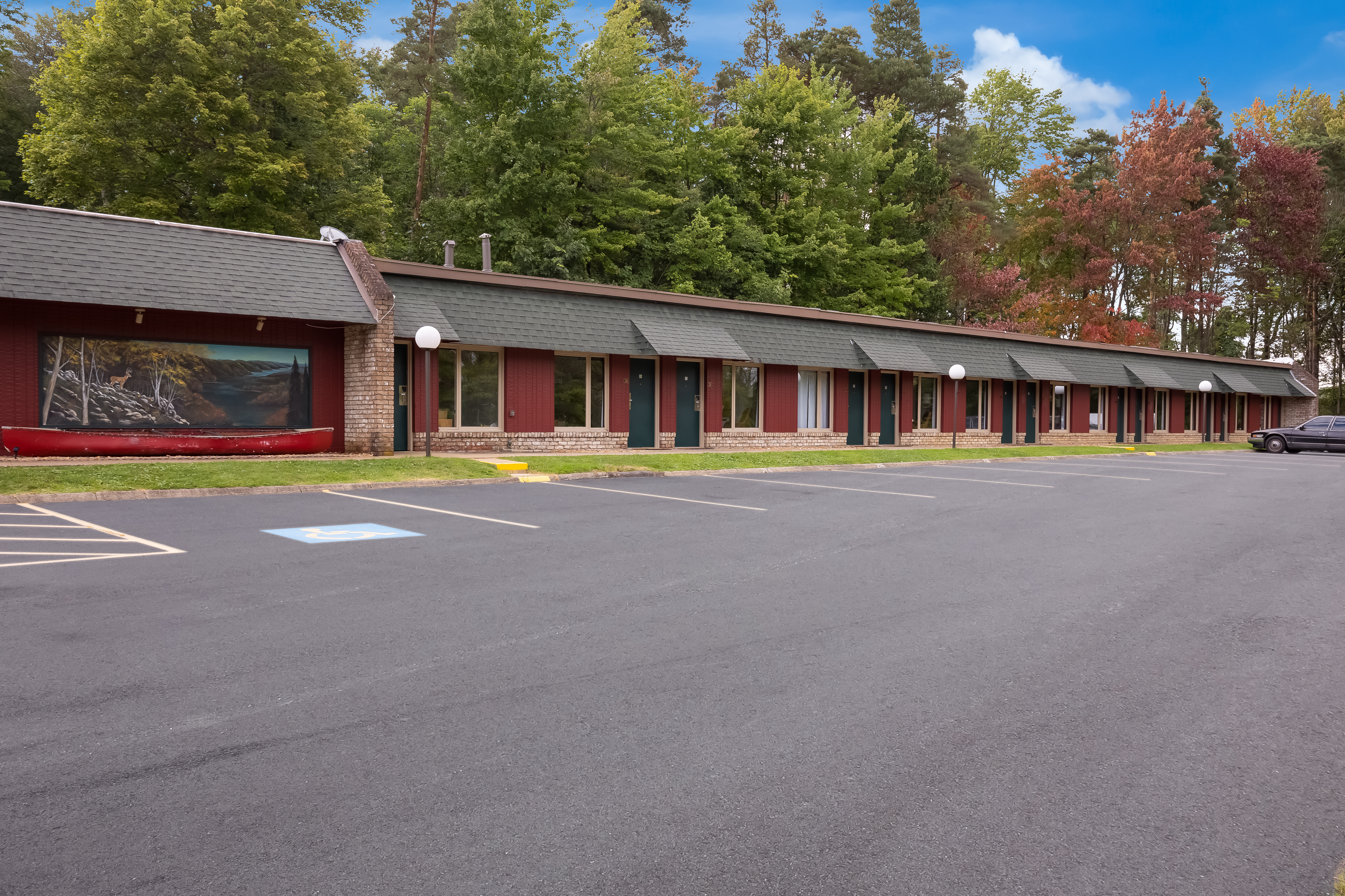 Travelodge by Wyndham Emlenton Emlenton, PA Hotels