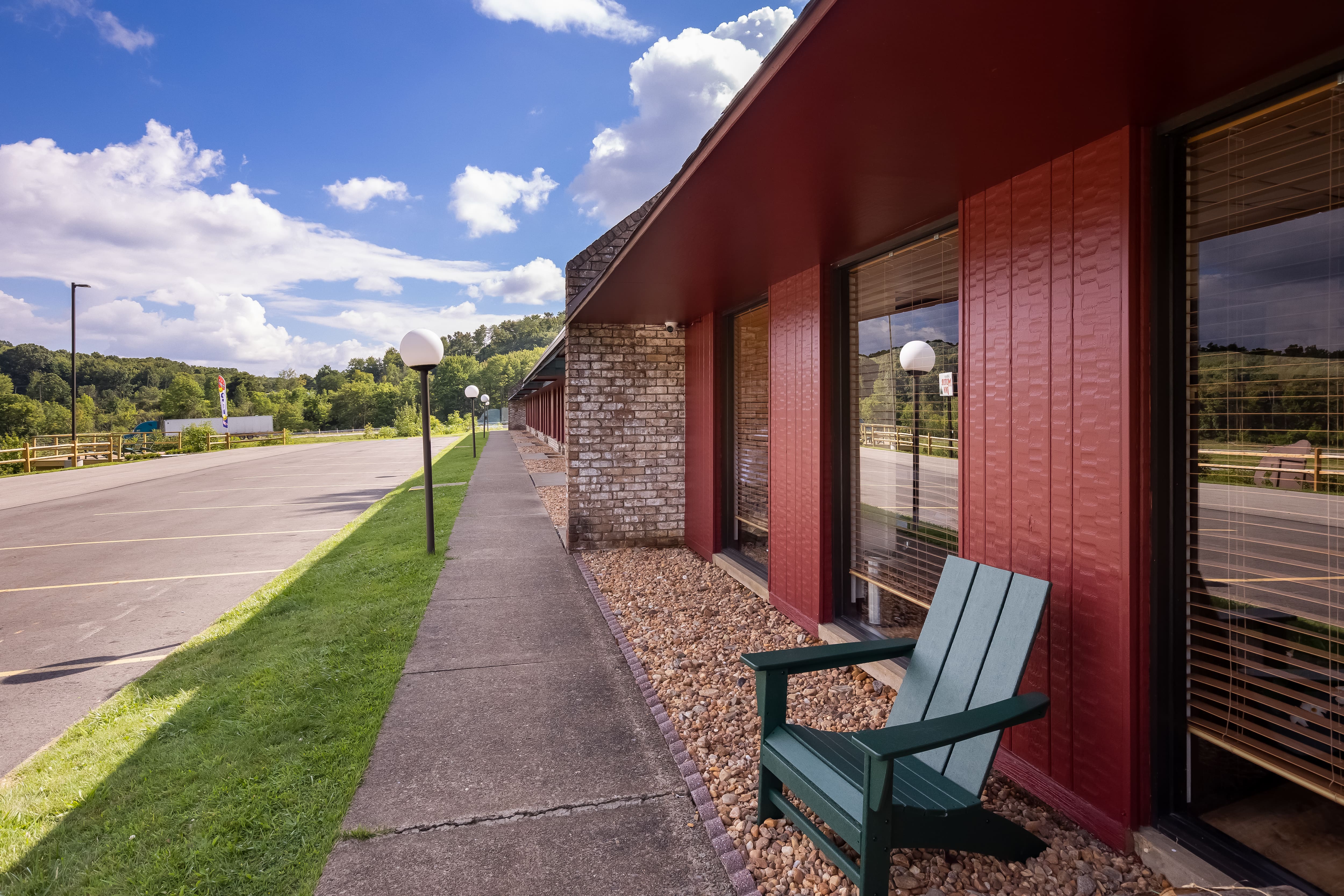 Travelodge by Wyndham Emlenton Emlenton, PA Hotels