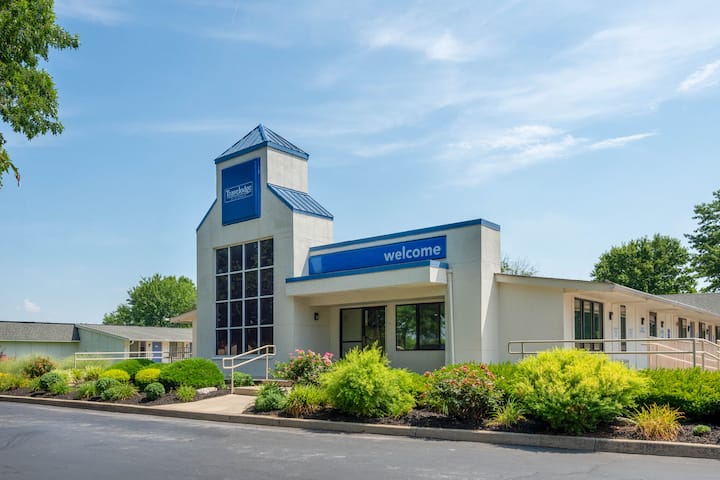 travelodge by wyndham essington philadelphia airport essington pa hotels