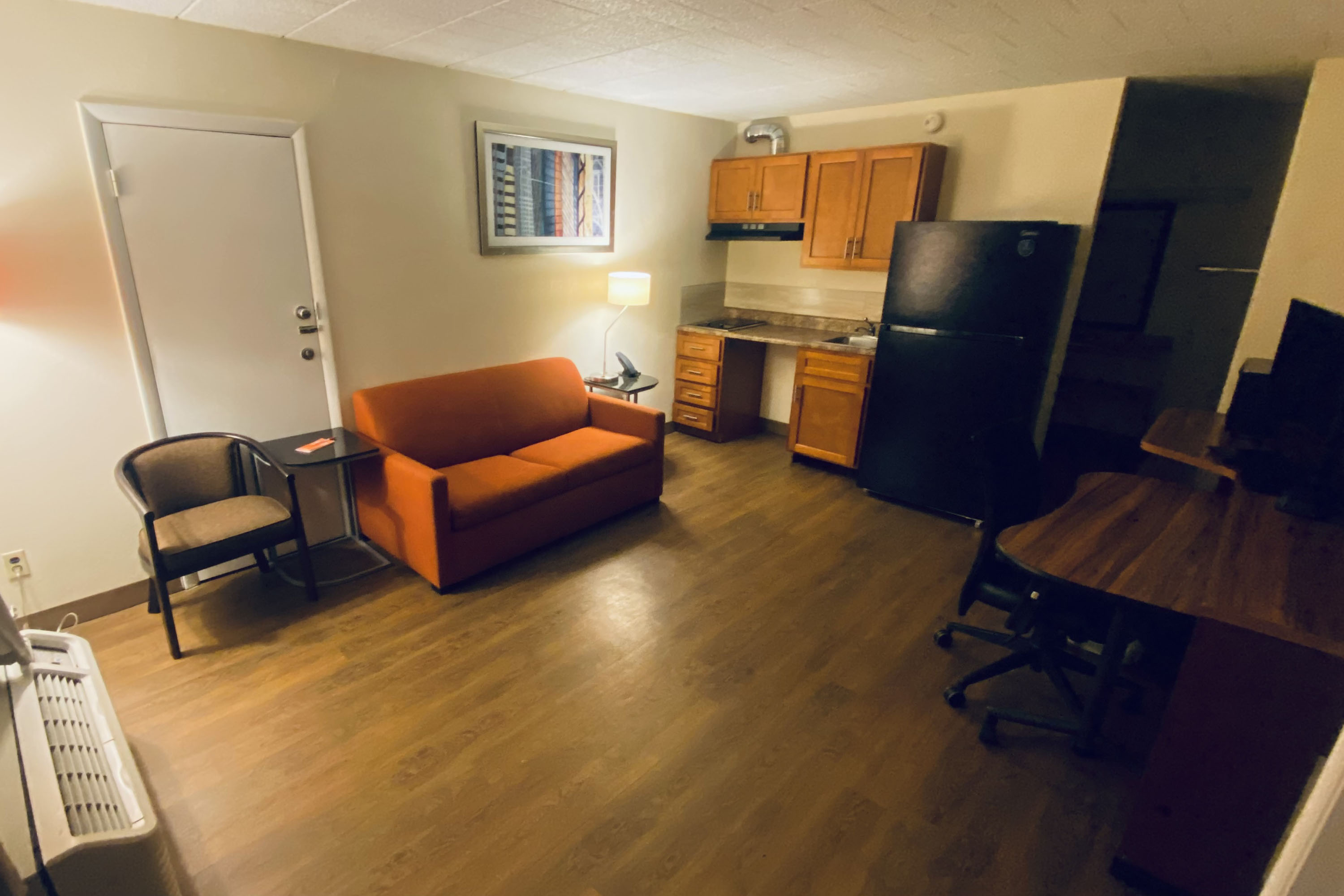 Guest room at the Travelodge by Wyndham Shamokin Dam/Selinsgrove in Shamokin Dam, Pennsylvania