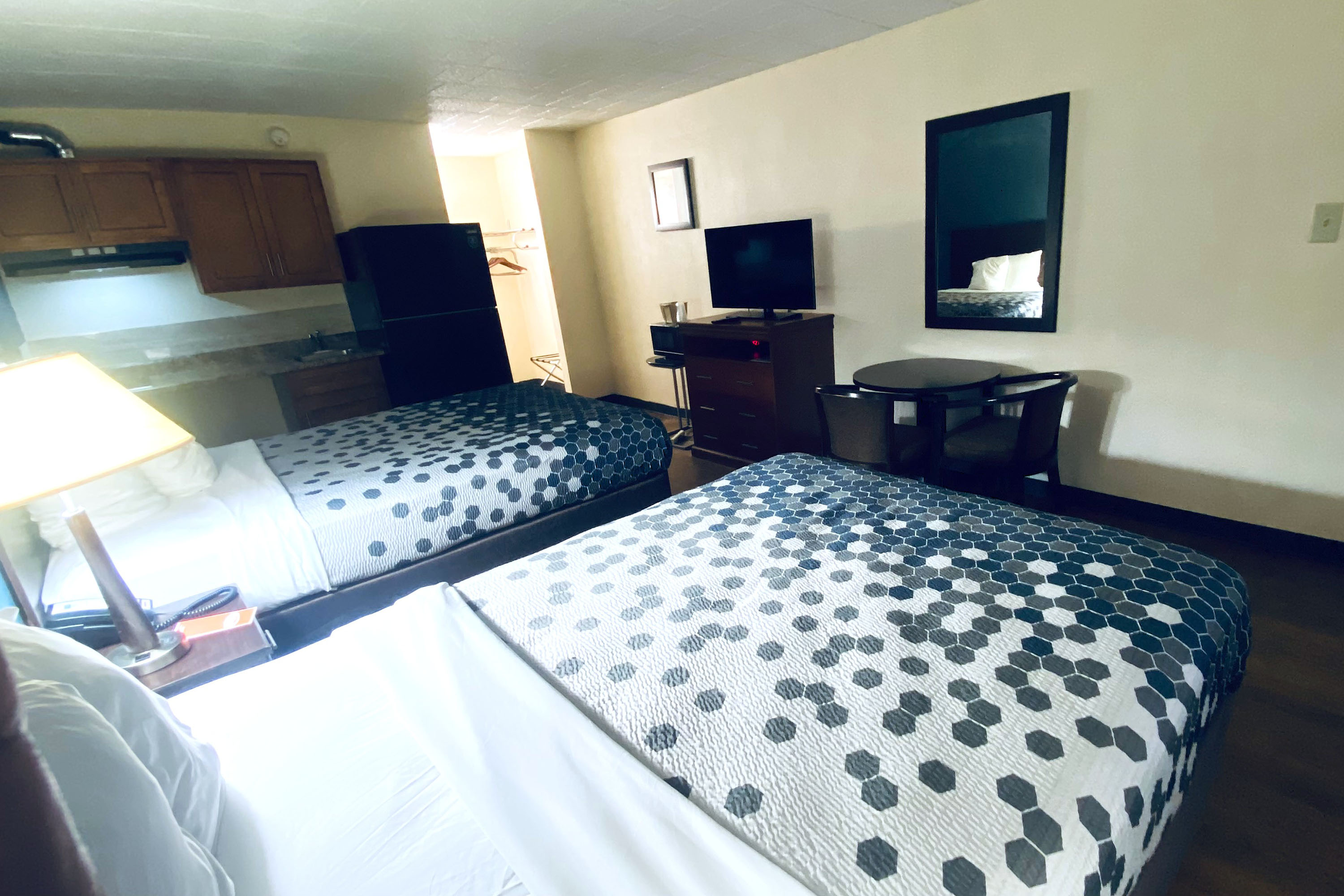 Guest room at the Travelodge by Wyndham Shamokin Dam/Selinsgrove in Shamokin Dam, Pennsylvania