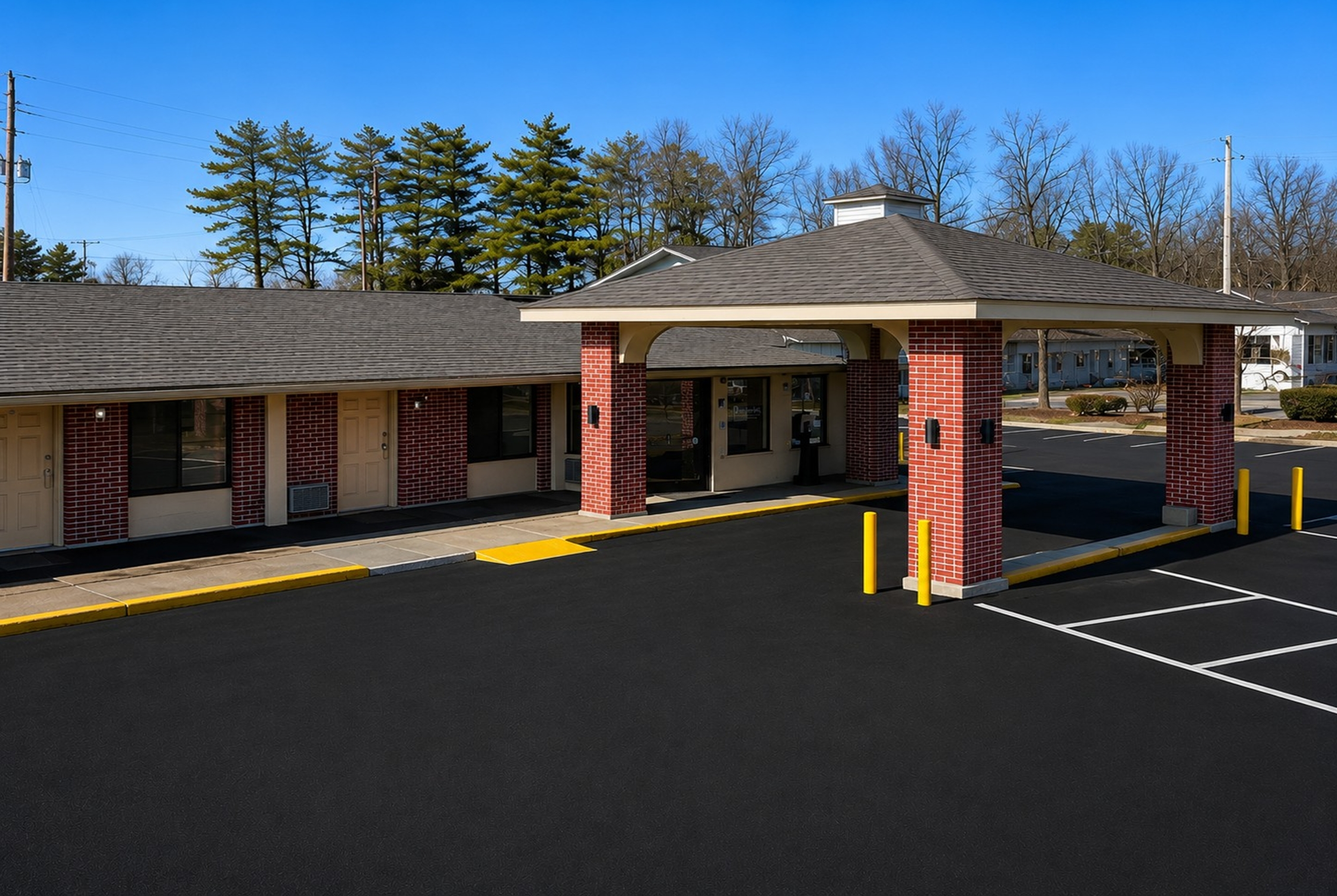 Exterior of Travelodge by Wyndham Jackson I-40 Exit 82 hotel in Jackson, Tennessee