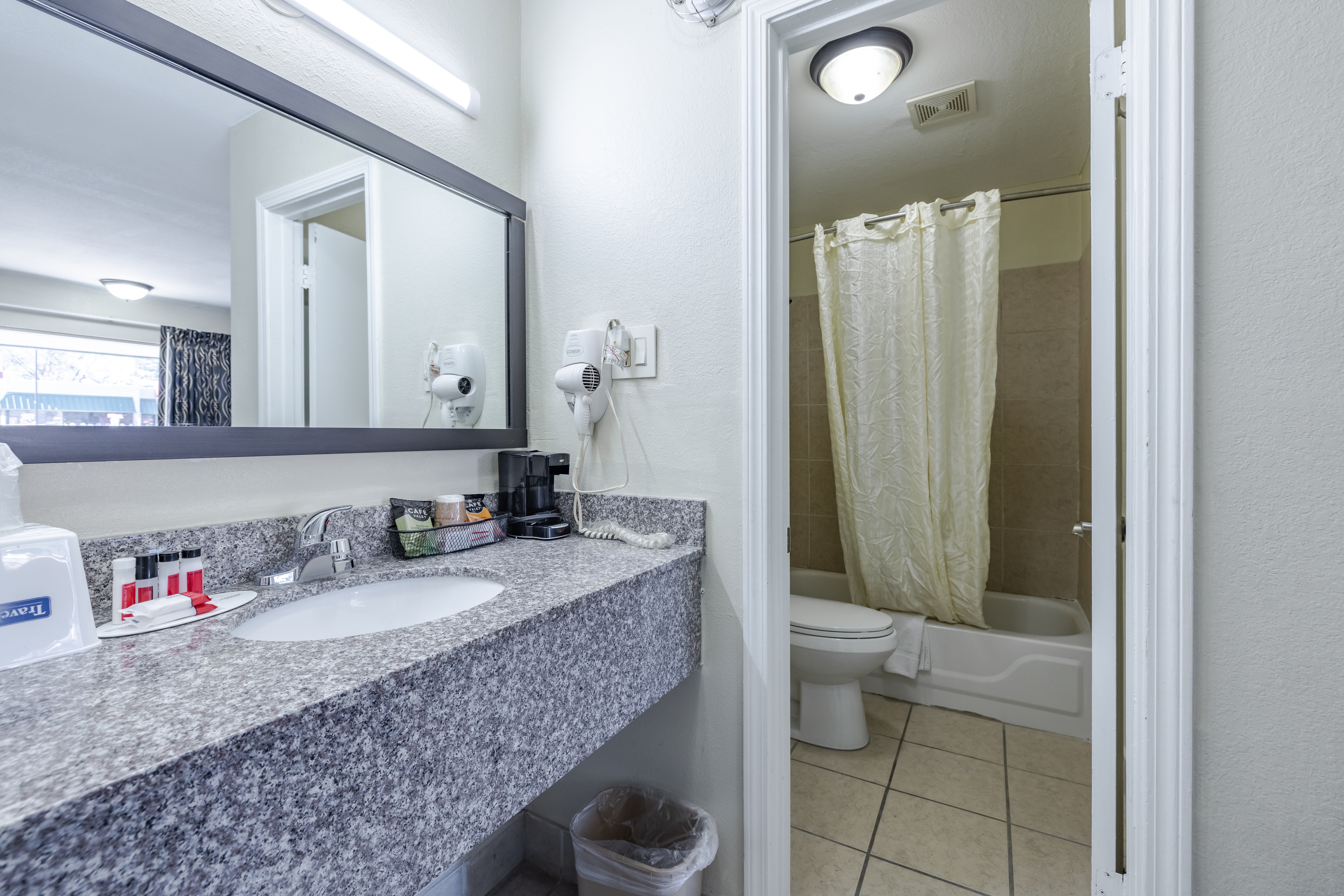 Guest room bath at the Travelodge by Wyndham Jackson I-40 Exit 82 in Jackson, Tennessee