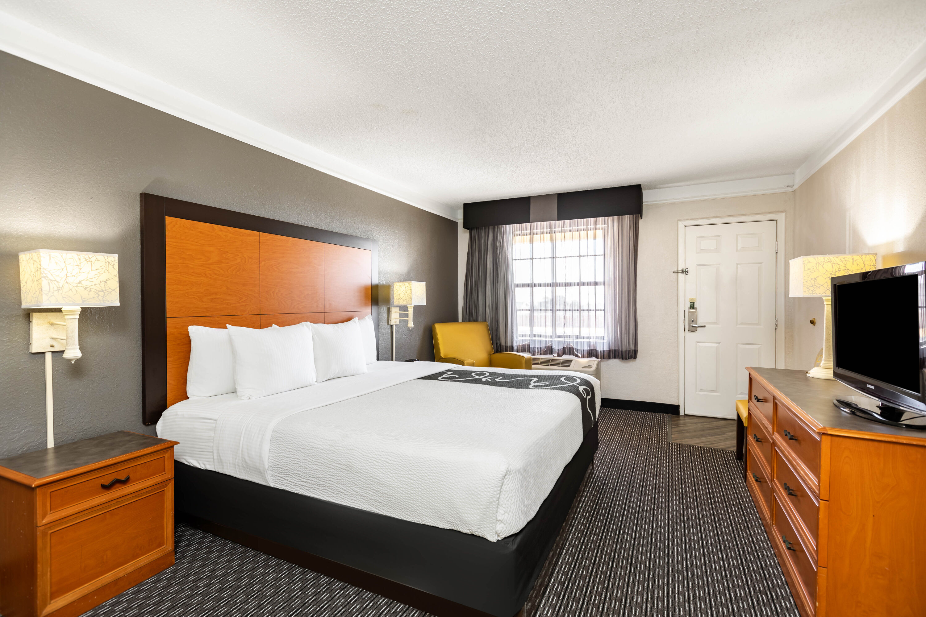 Travelodge by Wyndham El Paso Airport El Paso, TX Hotels
