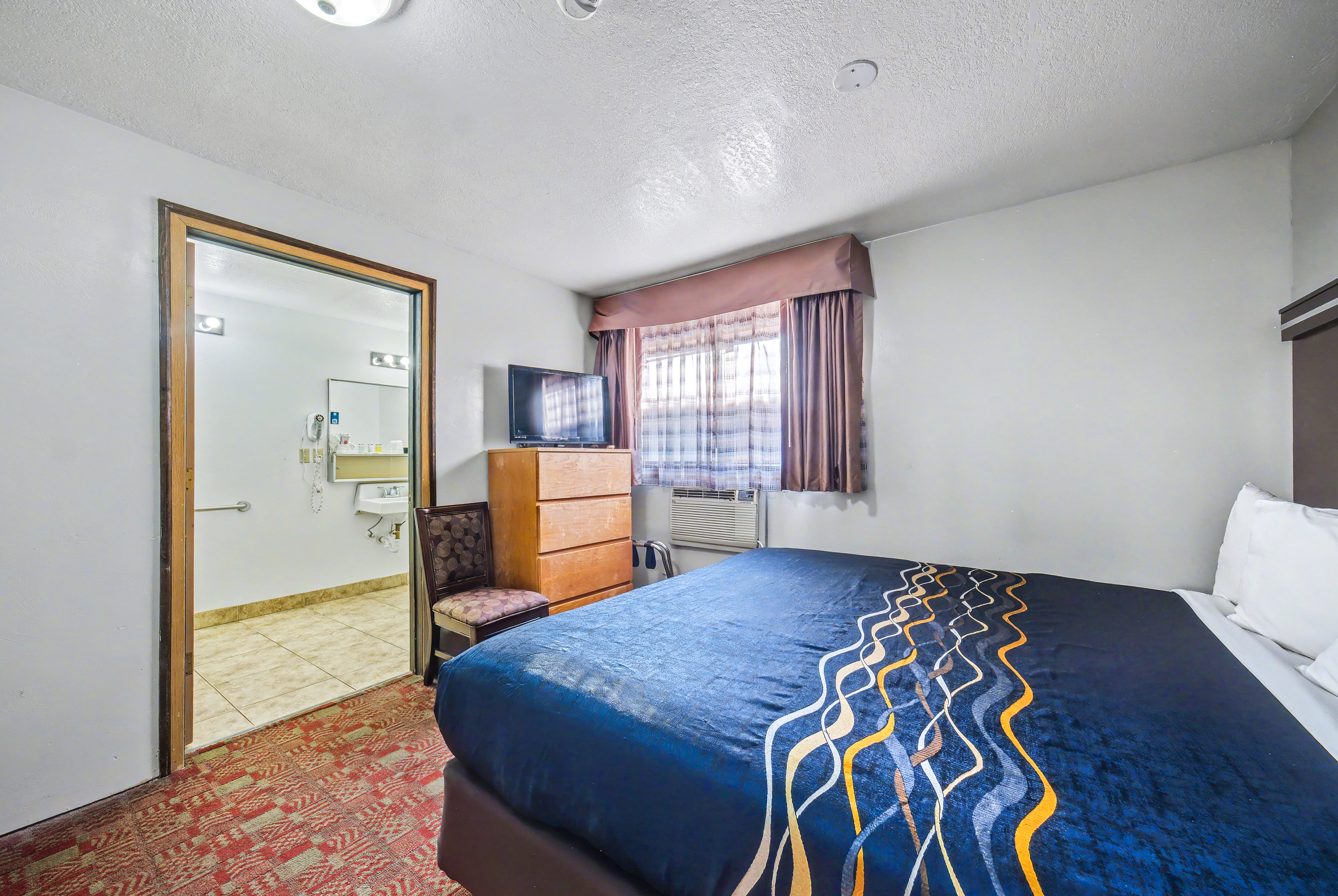 Guest room at the Travelodge by Wyndham Kanab in Kanab, Utah