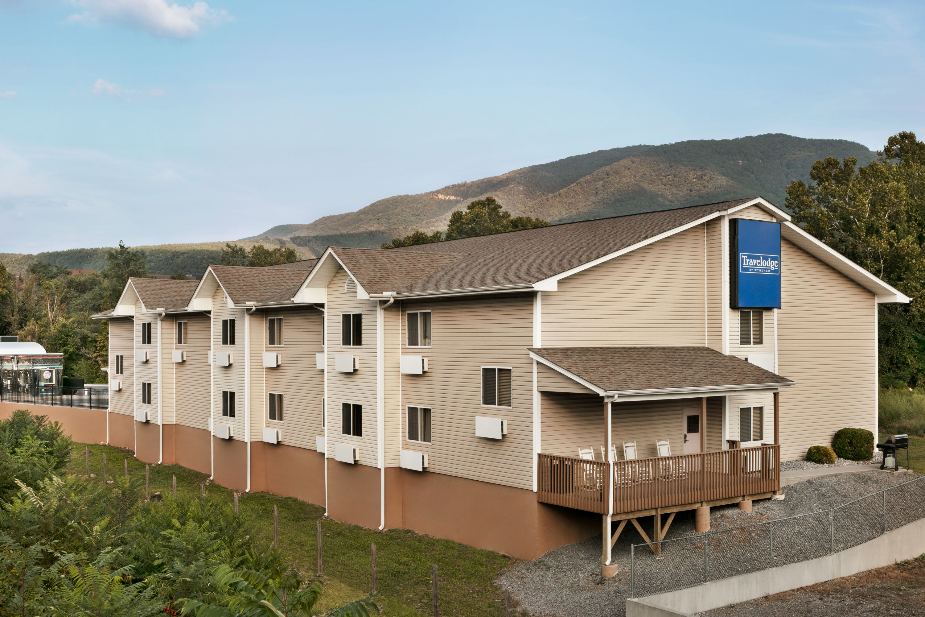 Travelodge by Wyndham Low Moor Near Covington | Low Moor, VA Hotels
