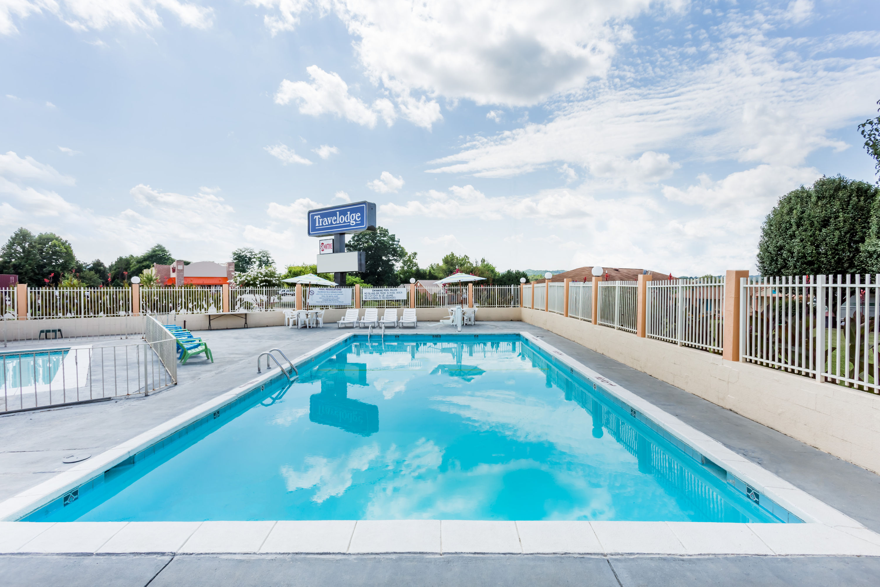 Travelodge by Wyndham Ridgeway Martinsville Area Ridgeway, VA Hotels