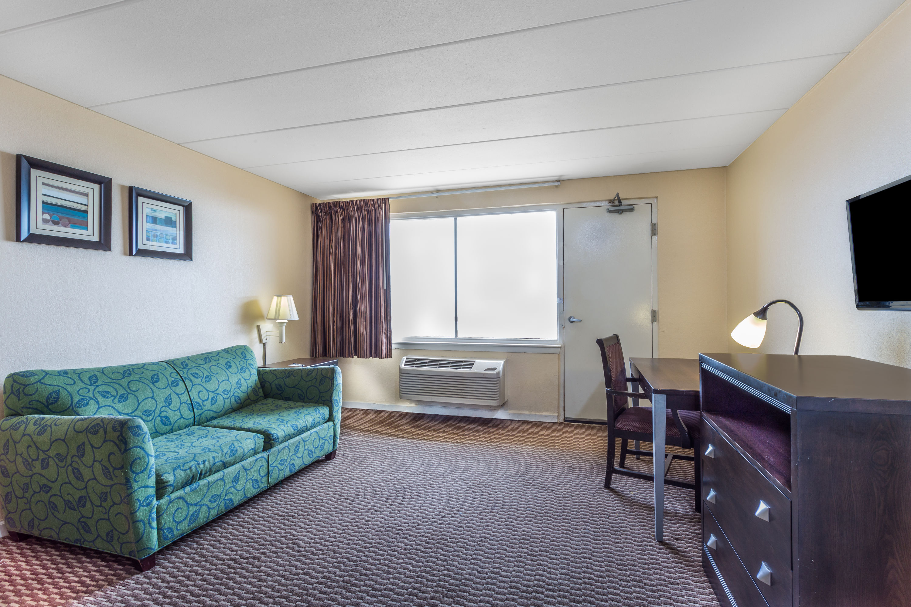Travelodge By Wyndham Suites Virginia Beach Oceanfront