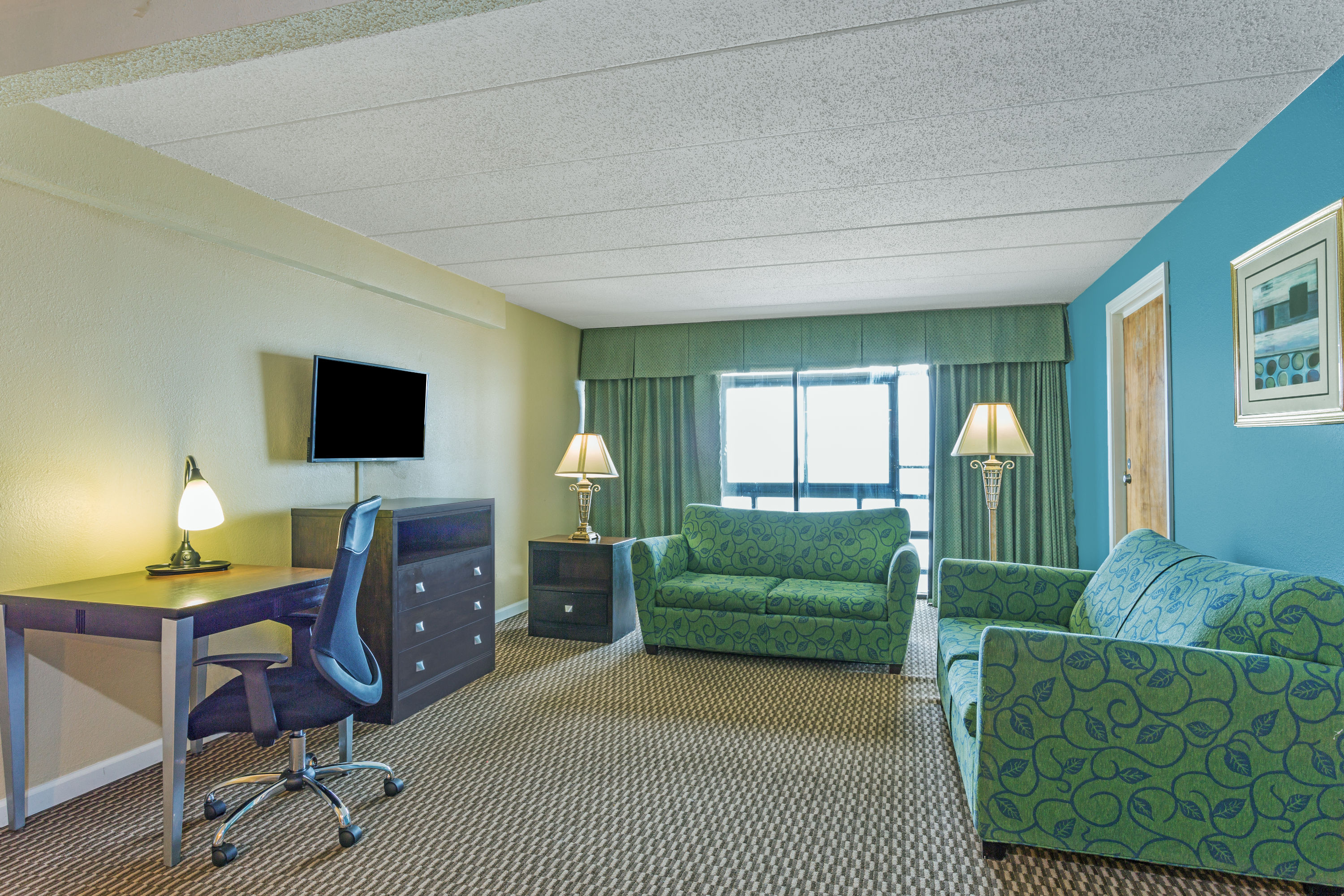 Travelodge by Wyndham Suites Virginia Beach Oceanfront suite in Virginia Beach, Virginia