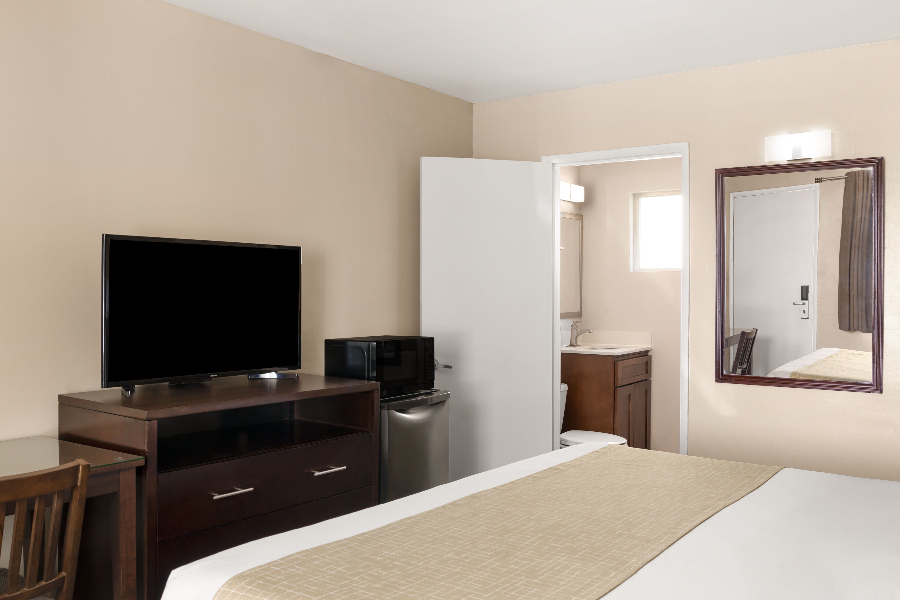 Guest room at the Travelodge by Wyndham Everett City Center in Everett, Washington