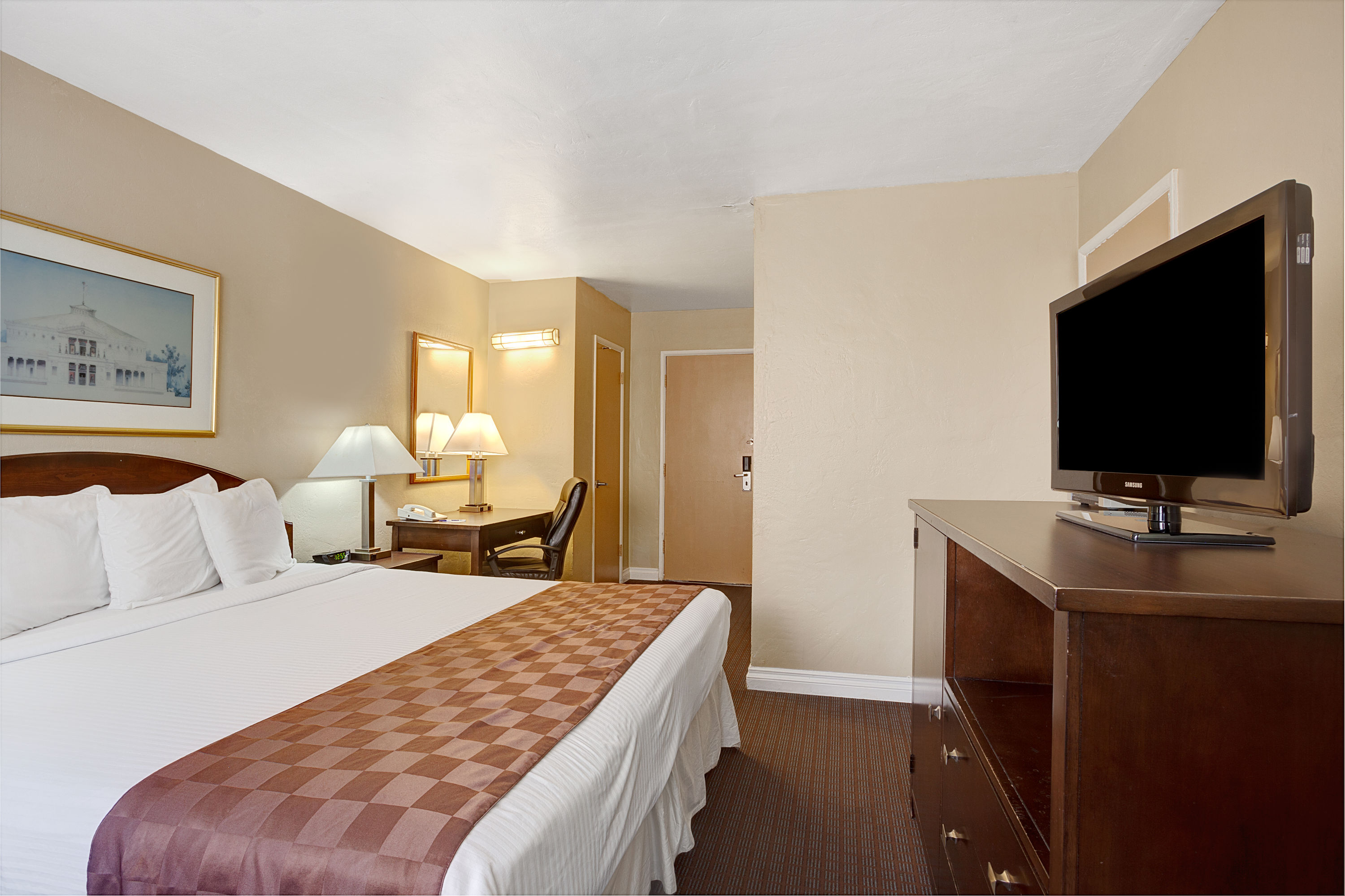 Guest room at the Travelodge by Wyndham Everett City Center in Everett, Washington