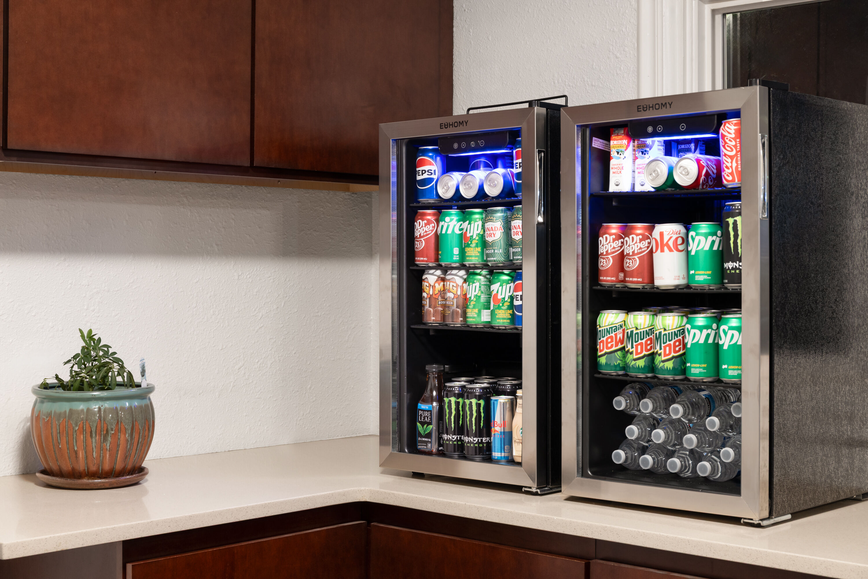 Mart at Travelodge by Wyndham Everett City Center in Everett, Washington