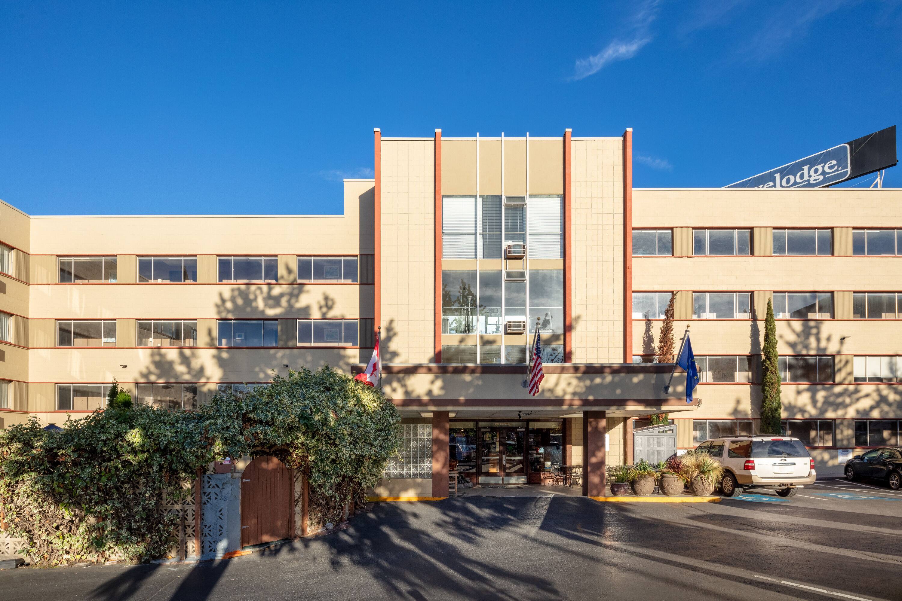 Travelodge by Wyndham Seattle By The Space Needle Seattle WA Hotels
