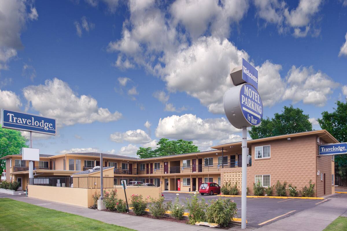 Travelodge By Wyndham Walla Hotels Wa 99362 Travelodge By Wyndham Walla