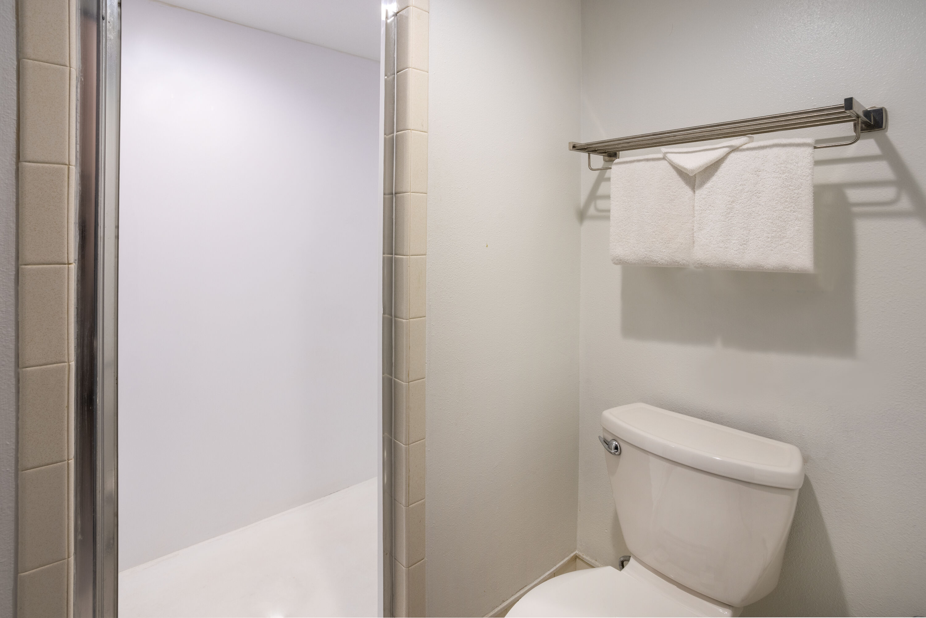 Guest room bath at the Travelodge by Wyndham Appleton in Appleton, Wisconsin