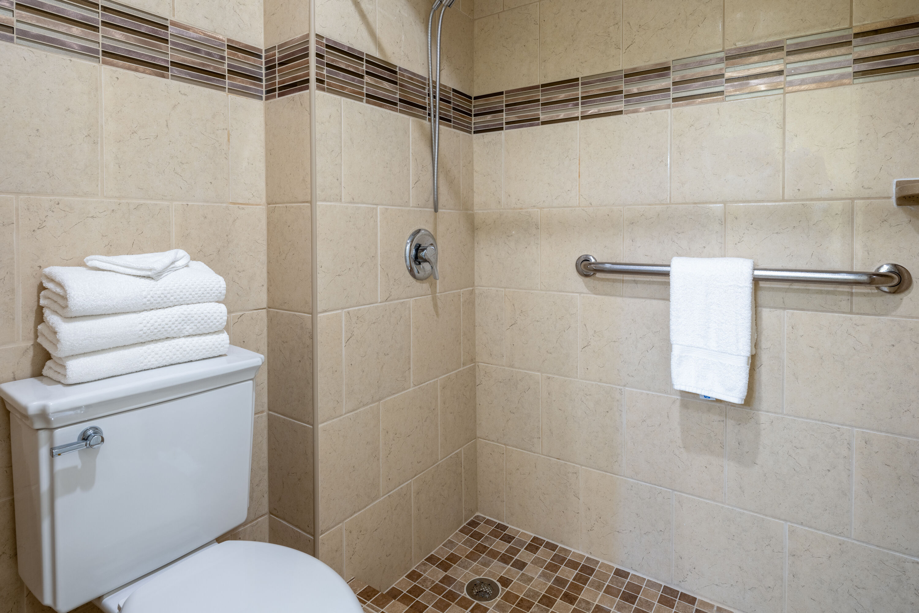 Guest room bath at the Travelodge by Wyndham Merrill in Merrill, Wisconsin