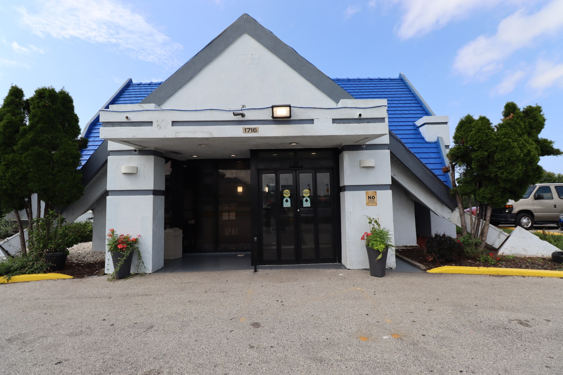 Travelodge by Wyndham Milwaukee Milwaukee, WI Hotels