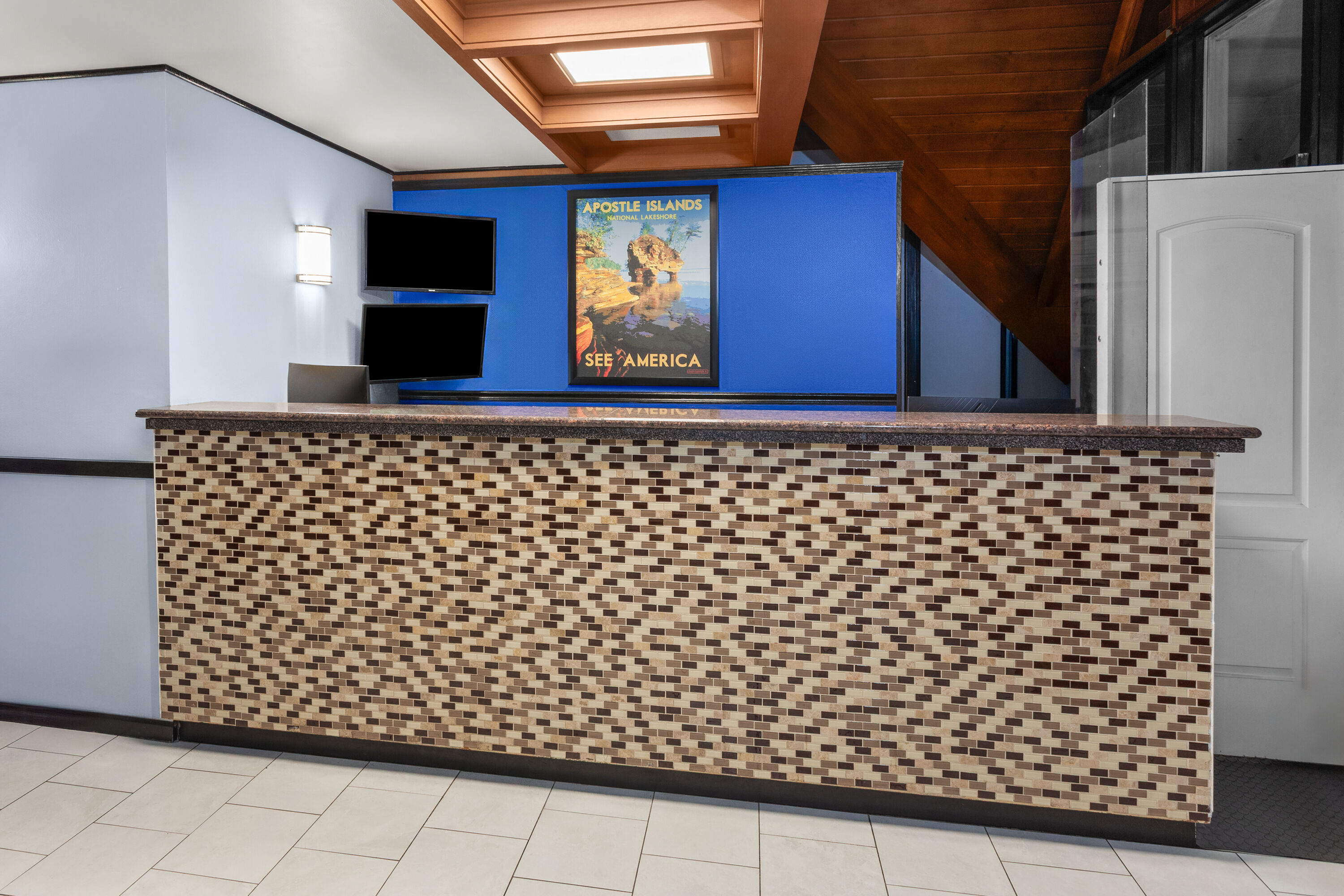 Travelodge by Wyndham Milwaukee reception in Milwaukee, Wisconsin